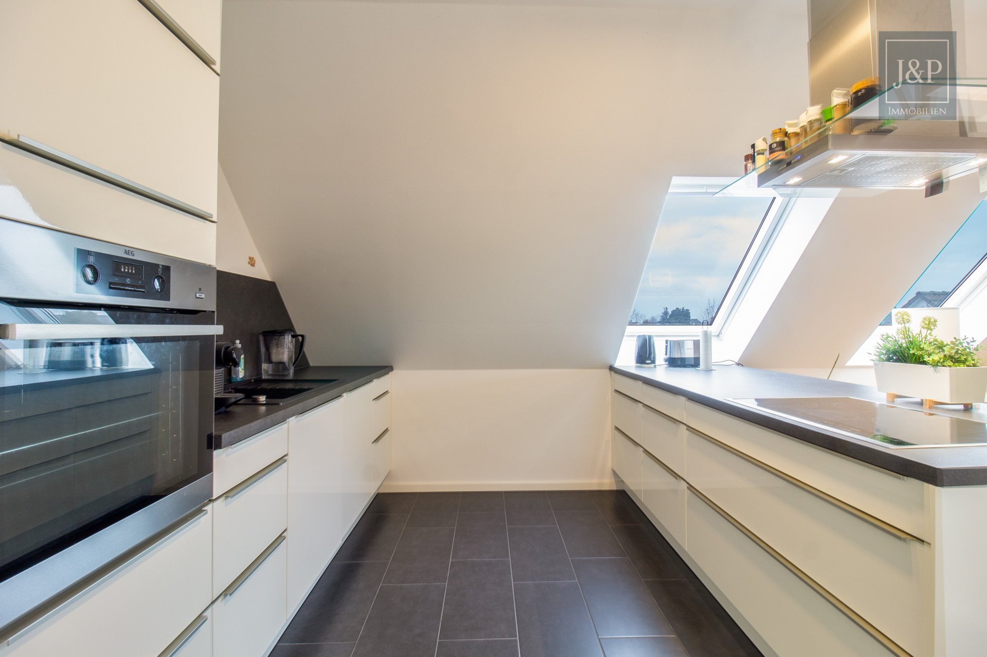 Energieeffizient, Luxuriös & offen gestaltet: Einzigartige Maisonettewohnung zentral in Erzhausen. - Küche