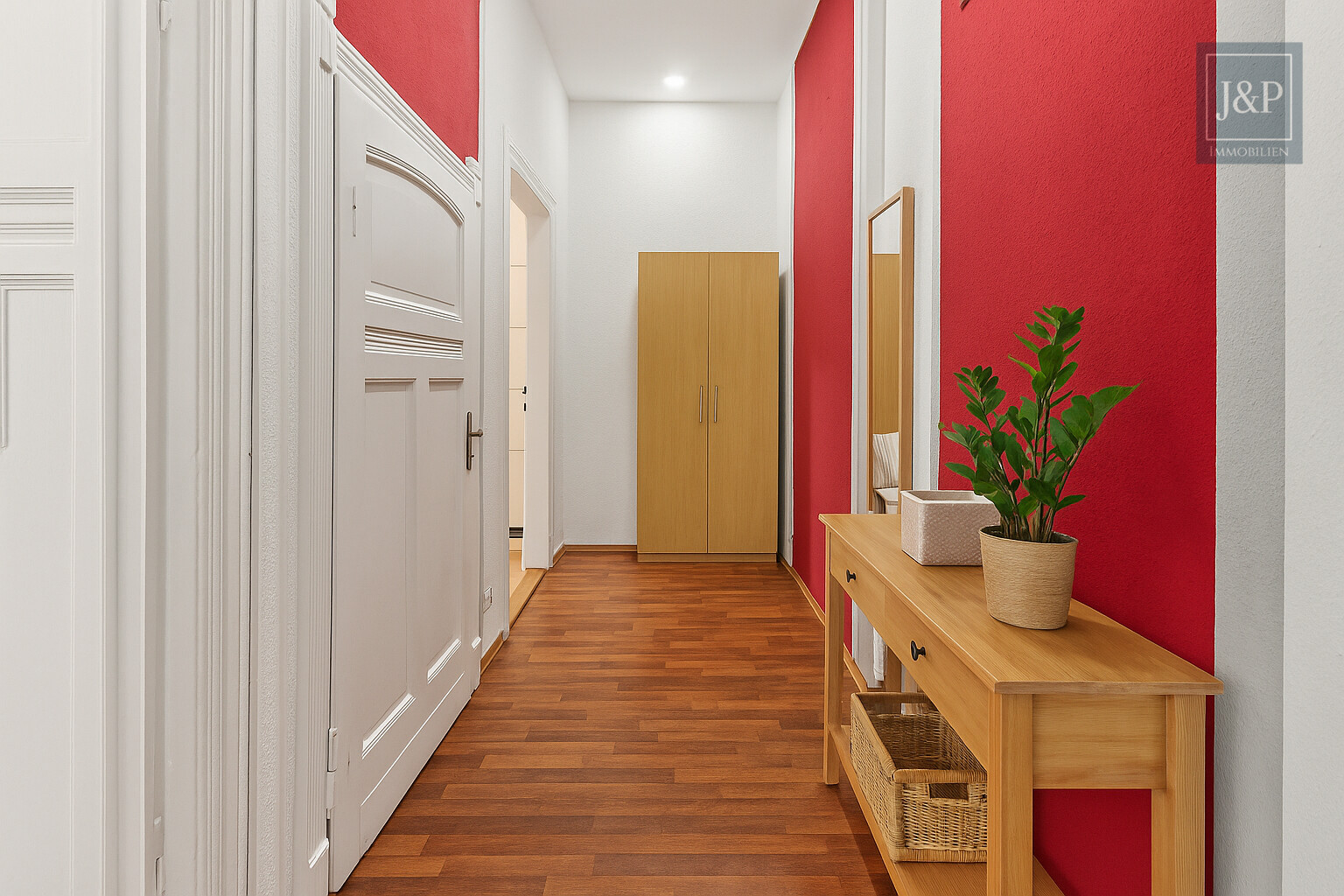 Bezugsfreie 1-Zimmer-Wohnung mit separater Küche in ruhiger Lage von Pankow - Flur