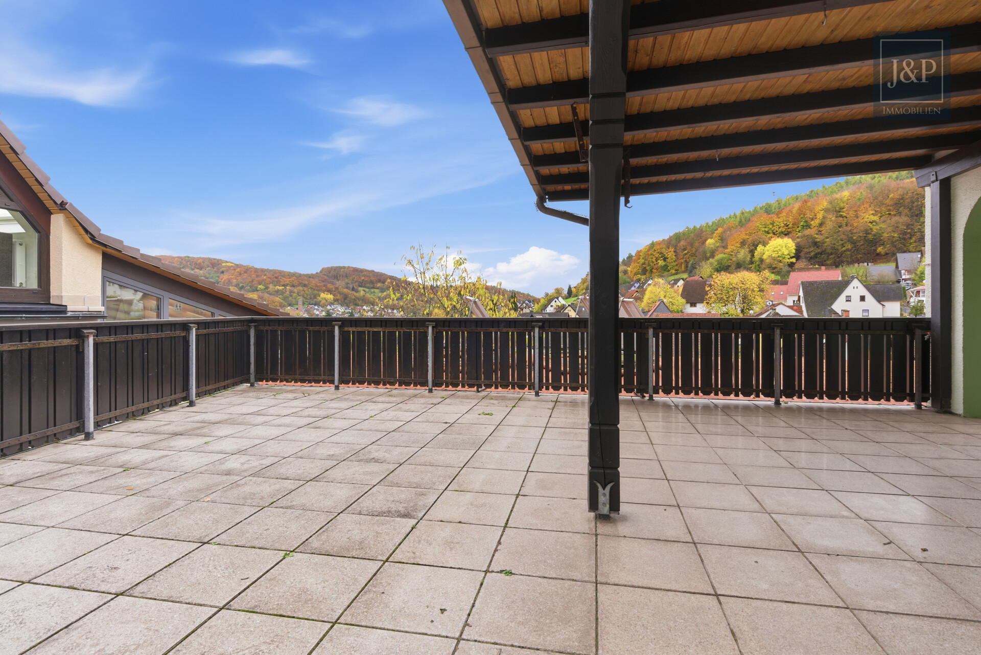 Sofort Verfügbar! 4,5 Zimmer-Wohnung in ruhiger Lage in Mömbris! - Dachterrasse