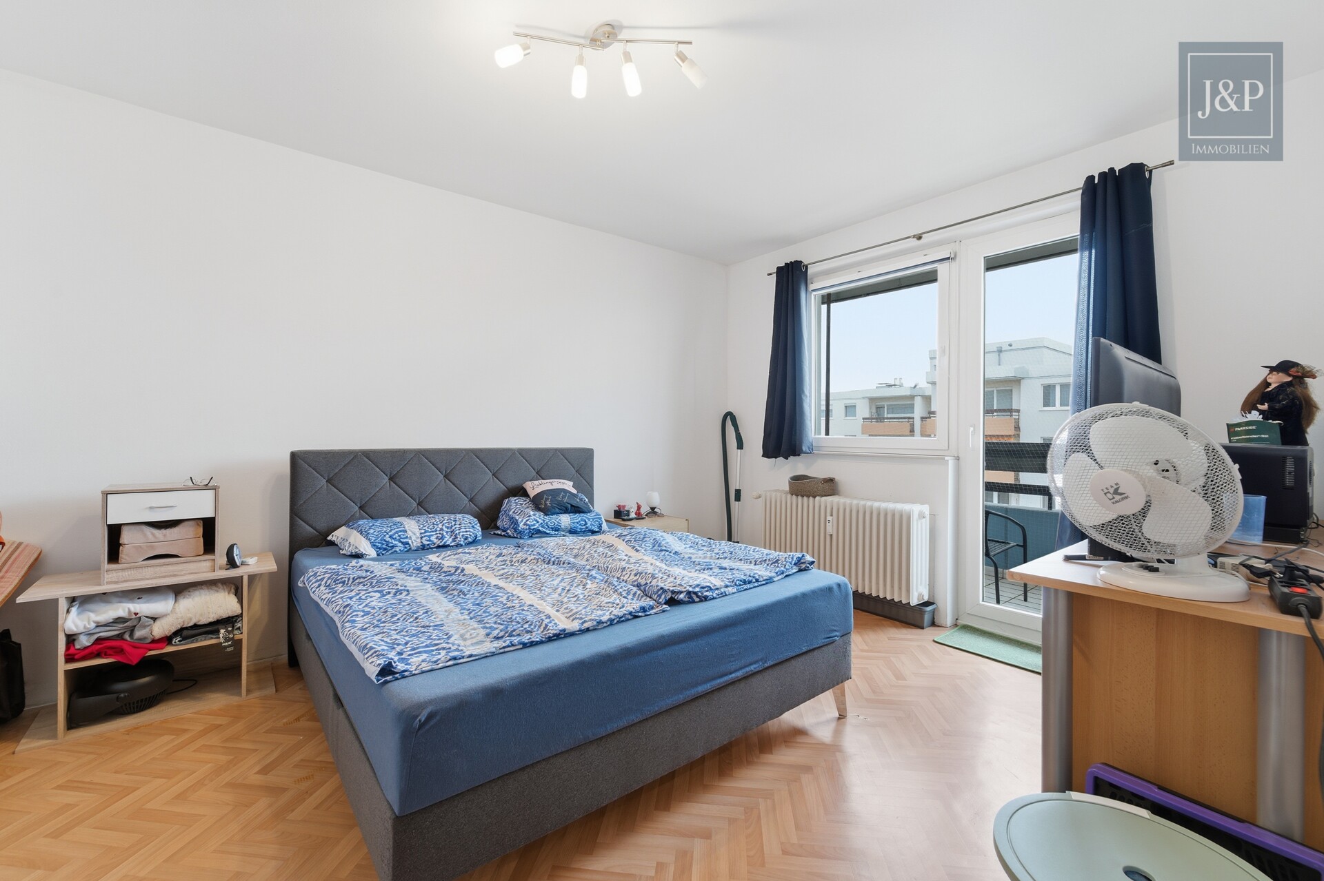 Barrierefreie 4-Zimmer-Wohnung mit 2 Balkonen, Garage & Weitblick - Schlafzimmer