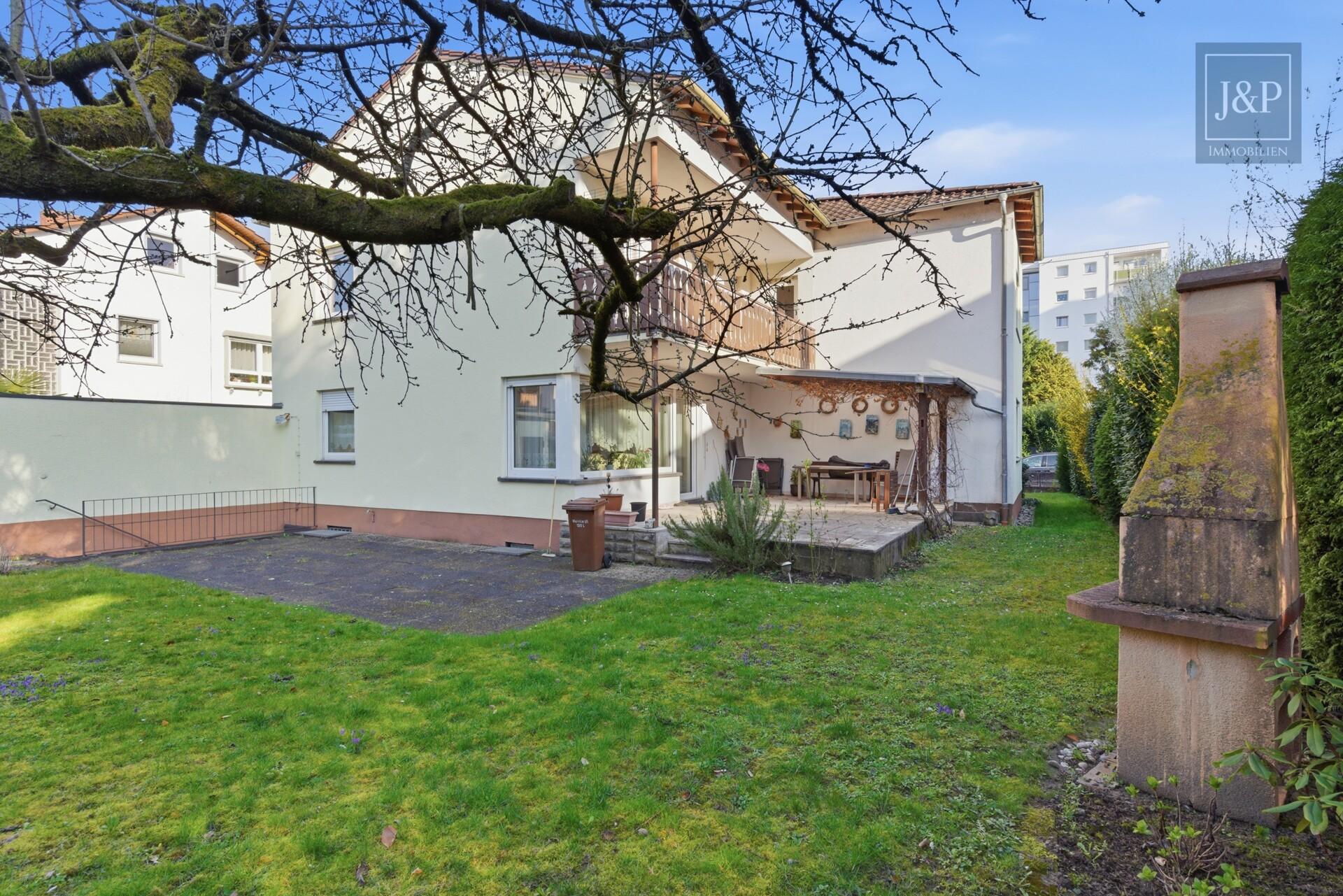 2 Familienhaus mit schönem Gartengrundstück, guter Aufteilung und Partykeller - Garten