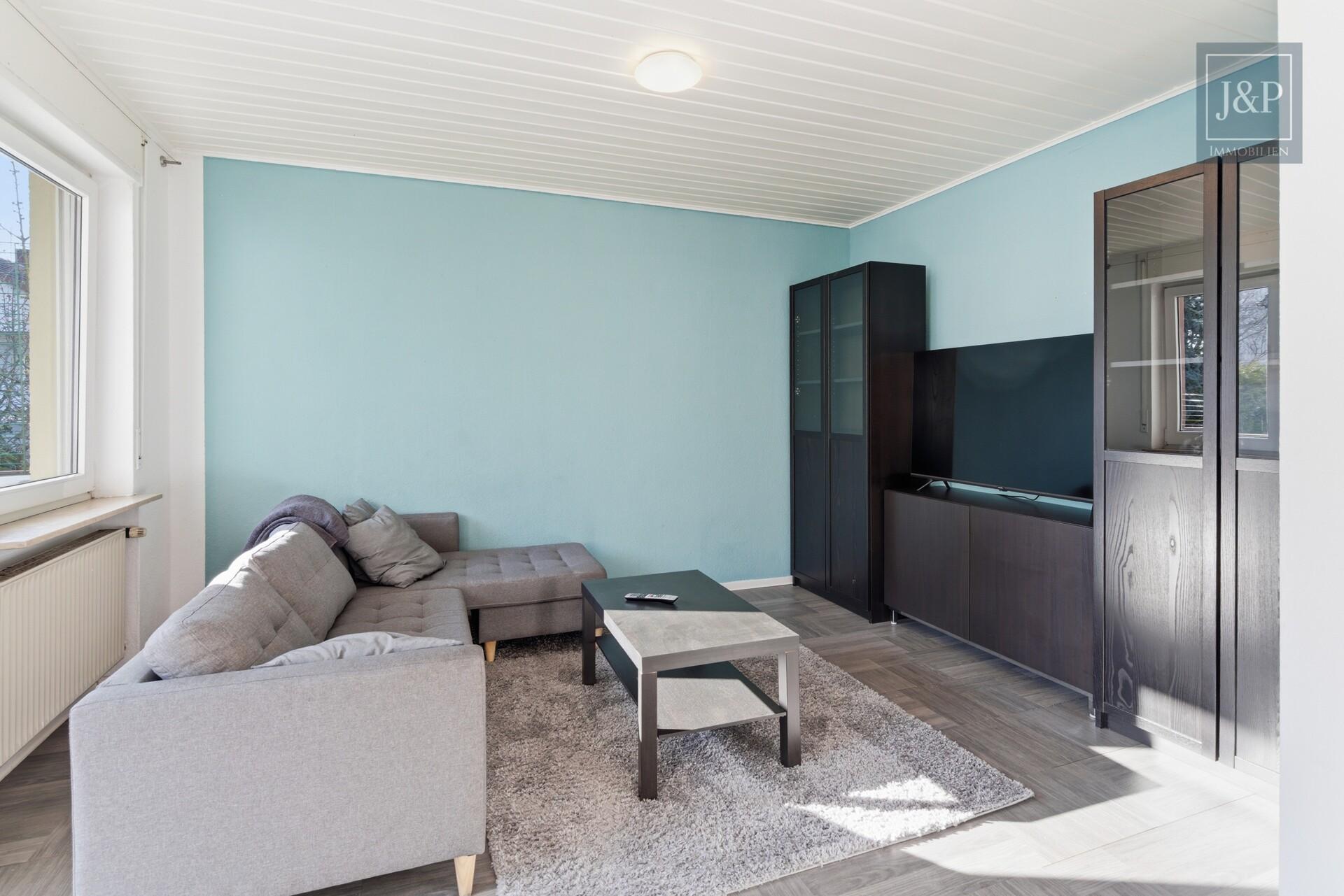 2 Familienhaus mit schönem Gartengrundstück, guter Aufteilung und Partykeller - Wohnen OG