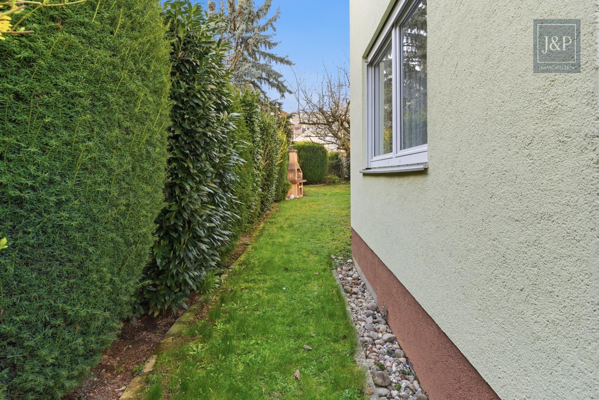 2 Familienhaus mit schönem Gartengrundstück, guter Aufteilung und Partykeller - Garten