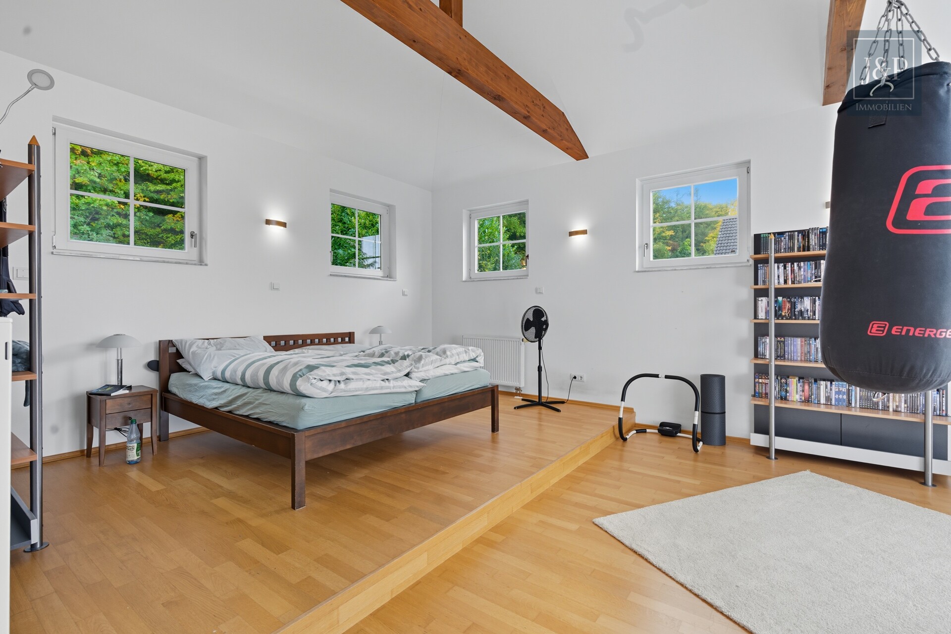 Repräsentative Villa in direkter Waldrandlage – Weitblick, Ruhe und Lebensqualität pur - OG Schlafen