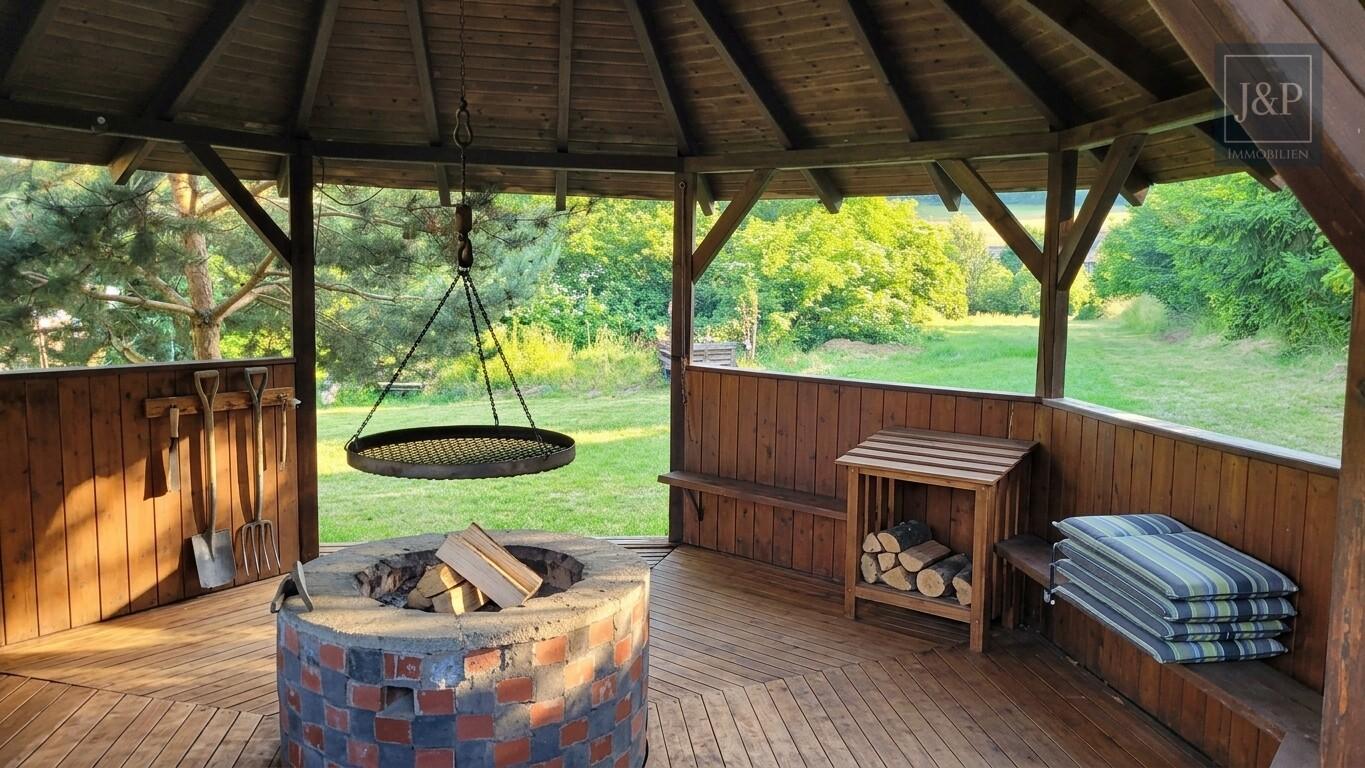 Provisionsfrei! Natur-Residenz mit unendlichen Möglichkeiten, und großem Garten - Grillhütte und Gartenzufahrt