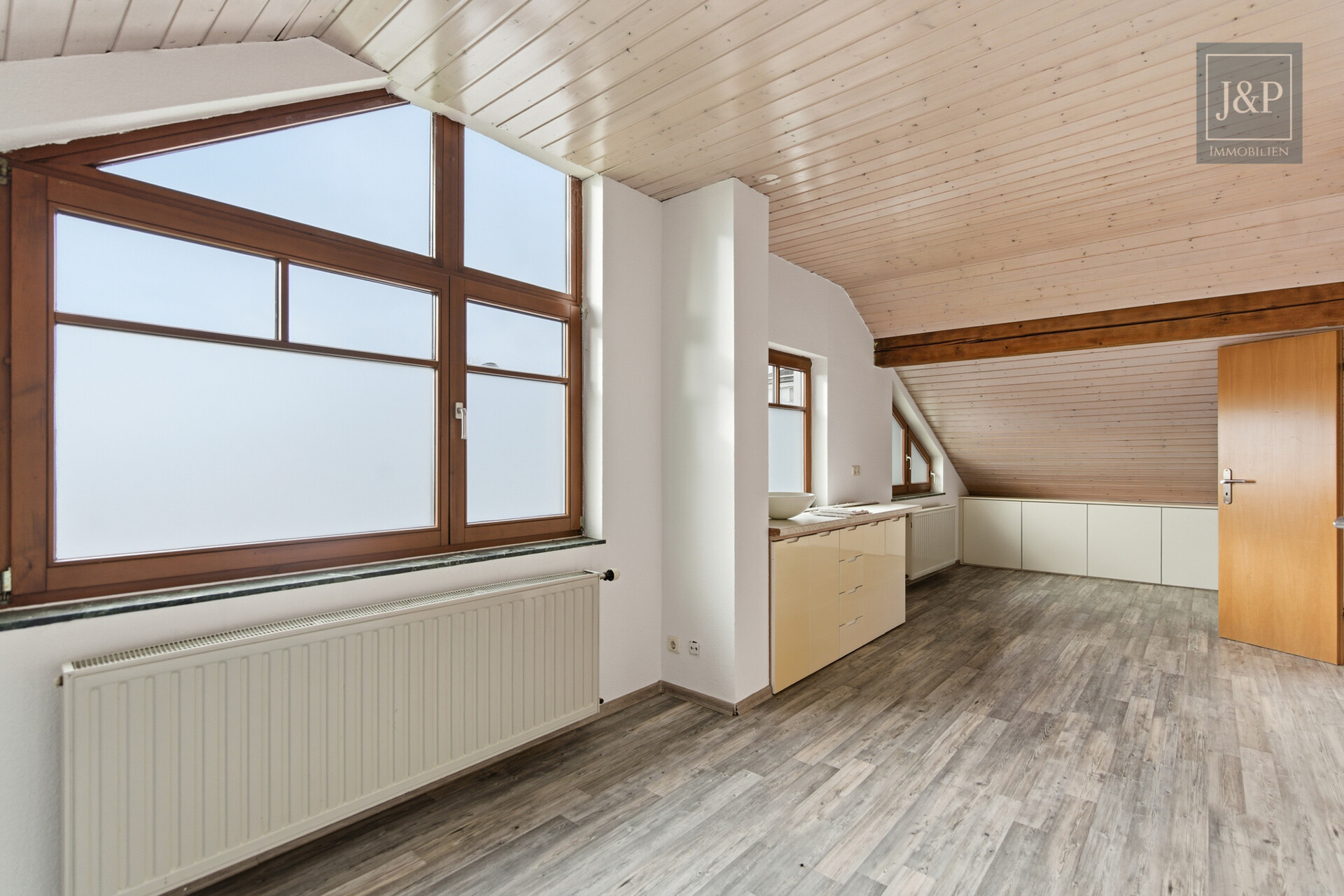 Doppelhaushälfte mit Einliegerwohnung, 3 Terrassen und Wintergarten – ideal für Familien oder Mehrgenerationen! - Dachgeschoss