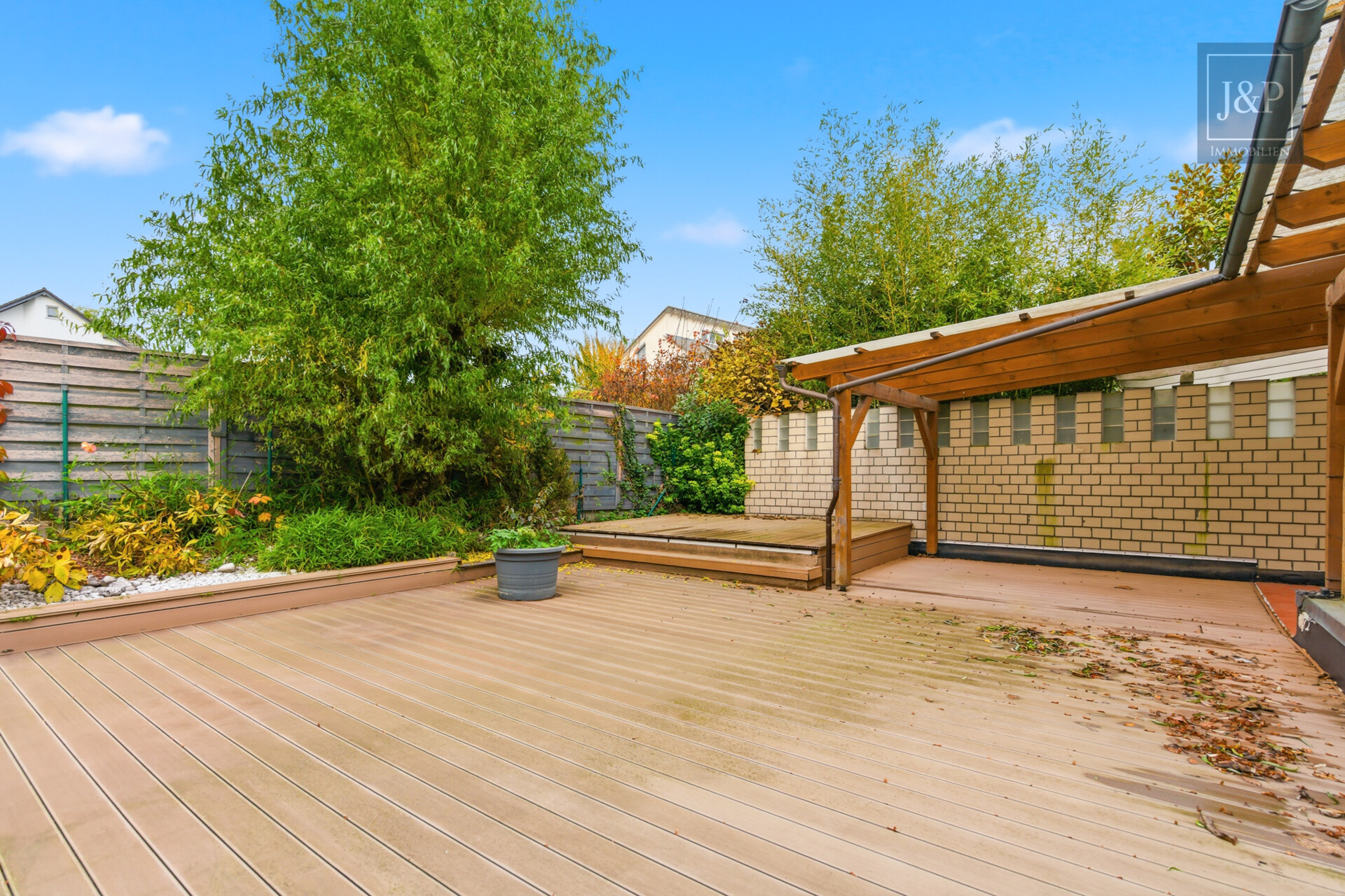 Doppelhaushälfte mit Einliegerwohnung, 3 Terrassen und Wintergarten – ideal für Familien oder Mehrgenerationen! - Terrasse