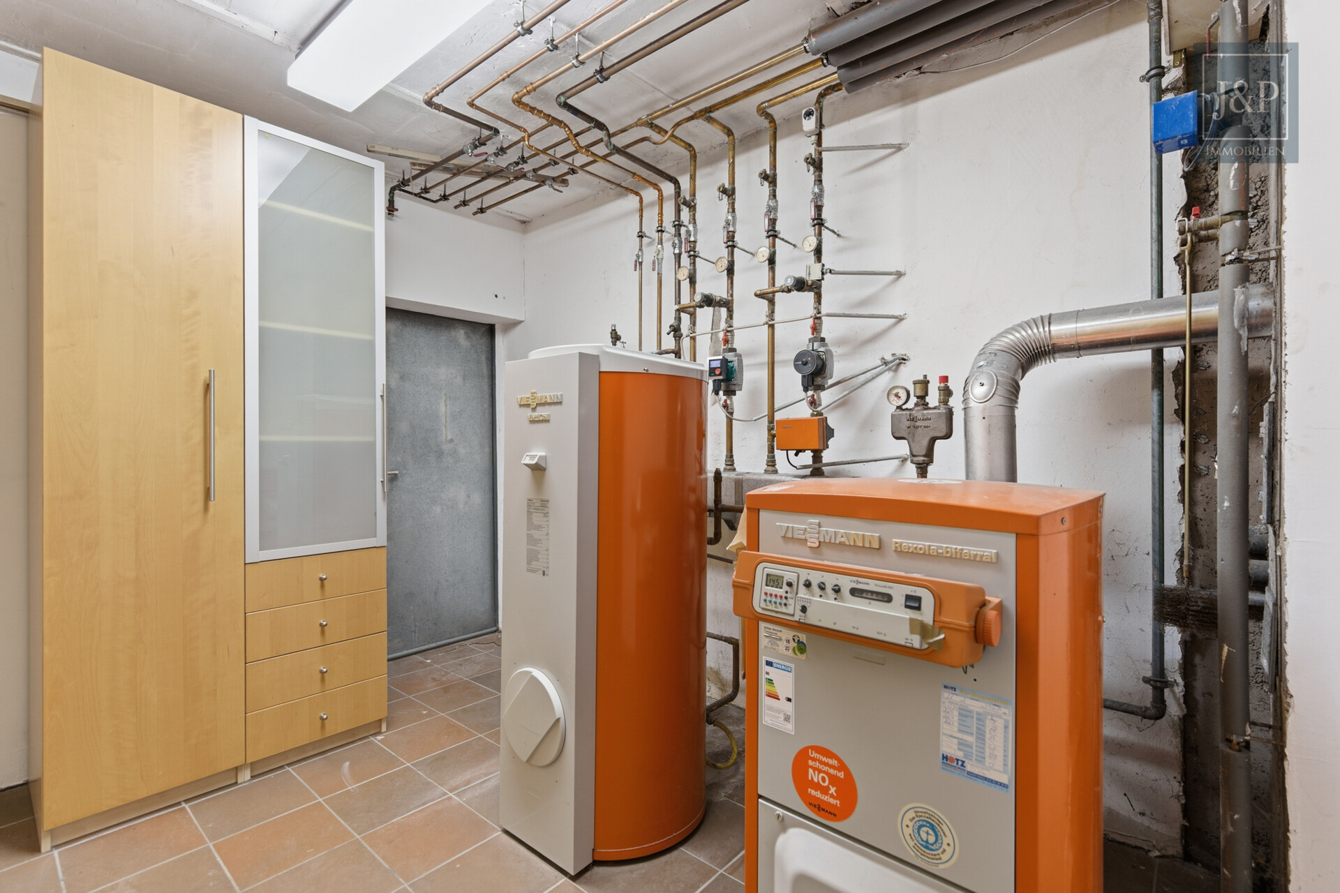 Doppelhaushälfte mit Einliegerwohnung, 3 Terrassen und Wintergarten – ideal für Familien oder Mehrgenerationen! - Heizungsraum