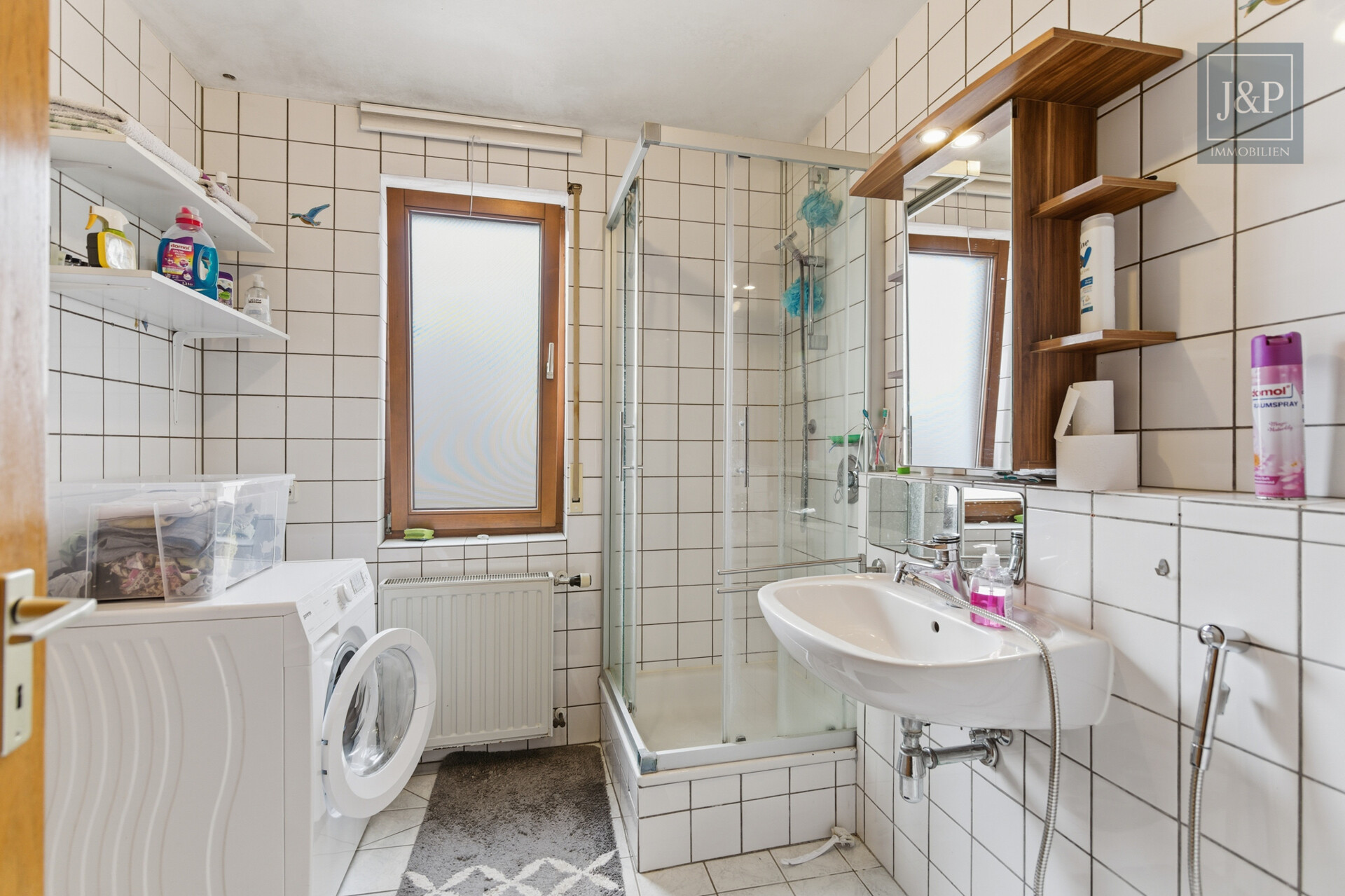 Doppelhaushälfte mit Einliegerwohnung, 3 Terrassen und Wintergarten – ideal für Familien oder Mehrgenerationen! - ELW