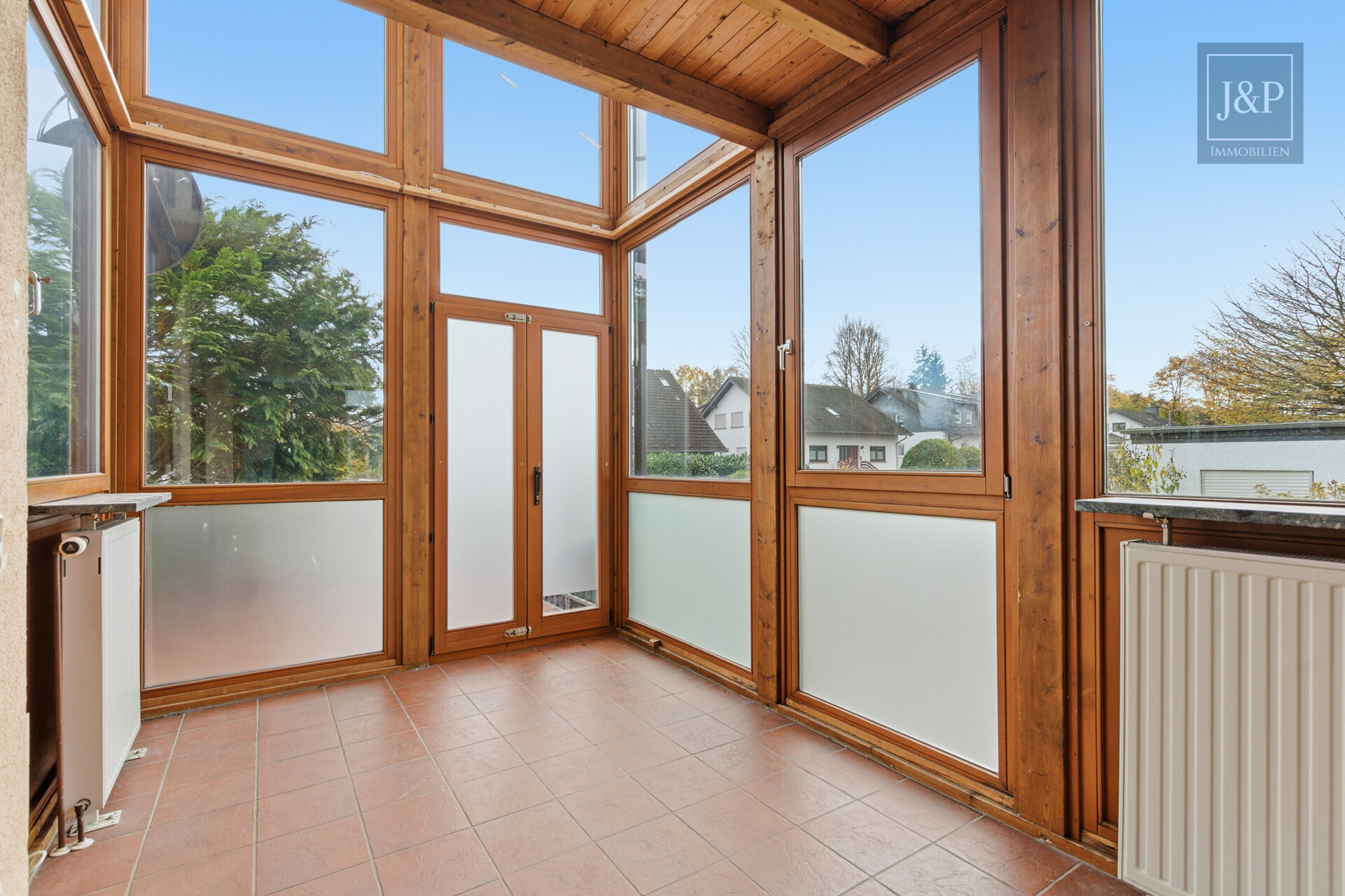 Doppelhaushälfte mit Einliegerwohnung, 3 Terrassen und Wintergarten – ideal für Familien oder Mehrgenerationen! - Wintergarten