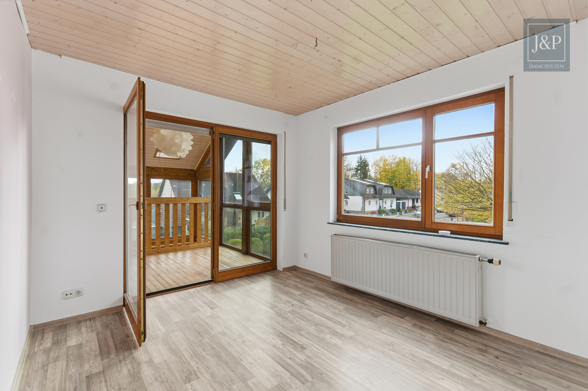 Doppelhaushälfte mit Einliegerwohnung, 3 Terrassen und Wintergarten – ideal für Familien oder Mehrgenerationen! - Schlafzimmer 2