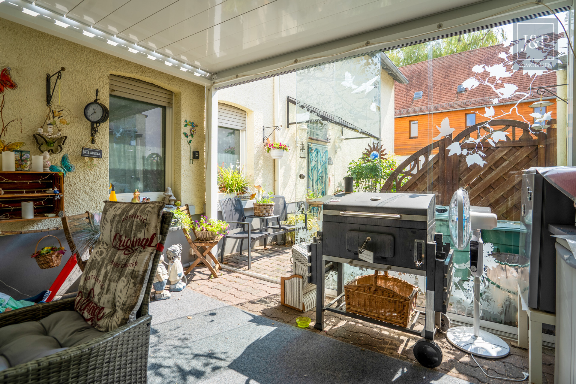 Vielseitiges Wohn- und Geschäftshaus in zentraler Lage von Oberursel! - Wintergarten