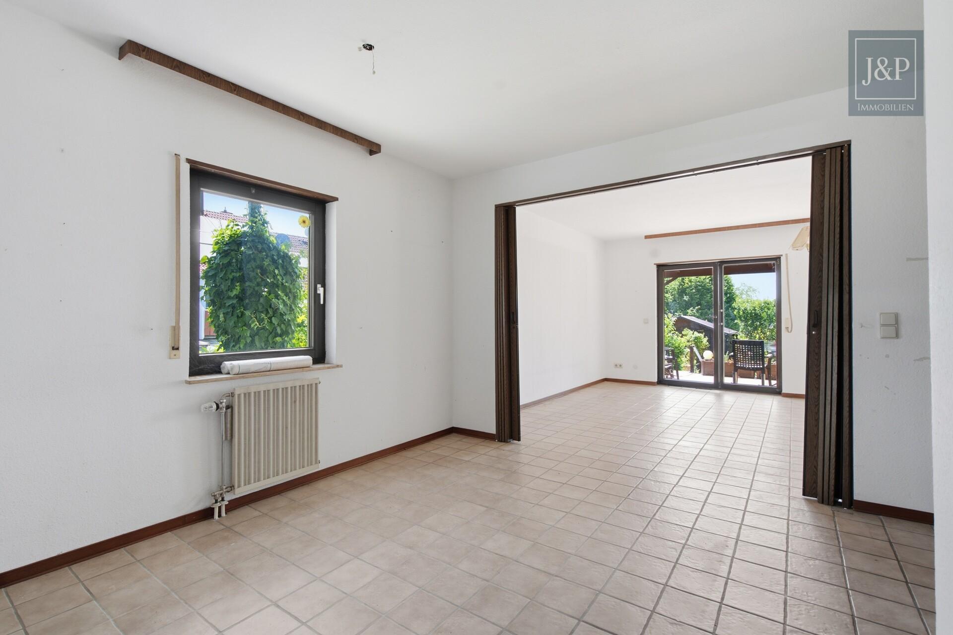 Energetisches Familienzuhause mit Fernblick in guter Lage von Nordenstadt - Essbereich
