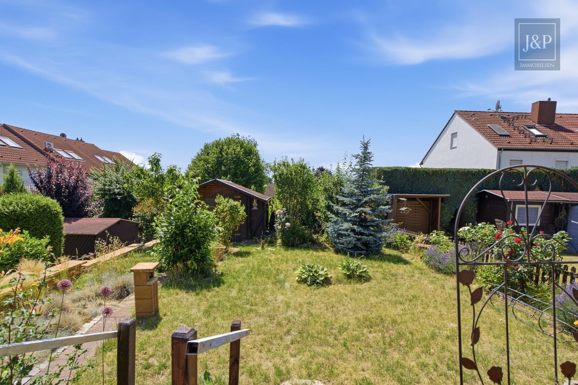 Energetisches Familienzuhause mit Fernblick in guter Lage von Nordenstadt - Garten