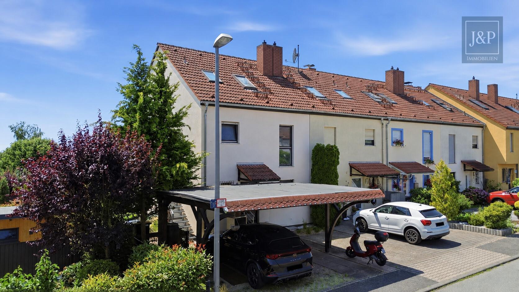 Energetisches Familienzuhause mit Fernblick in guter Lage von Nordenstadt - Vorderansicht