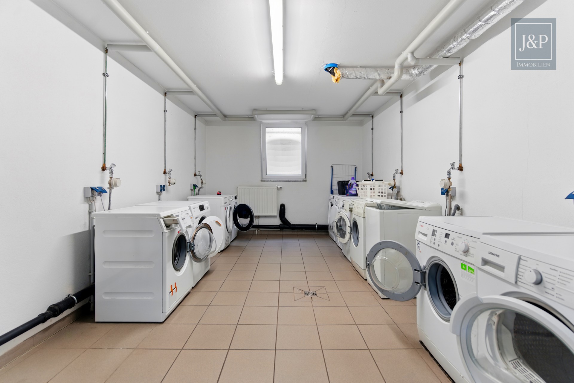 !! Bieterverfahren !! - Penthouse mit Dachterrasse – Großzügig & Komfortabel - Perfekt für das Alter - Waschküche