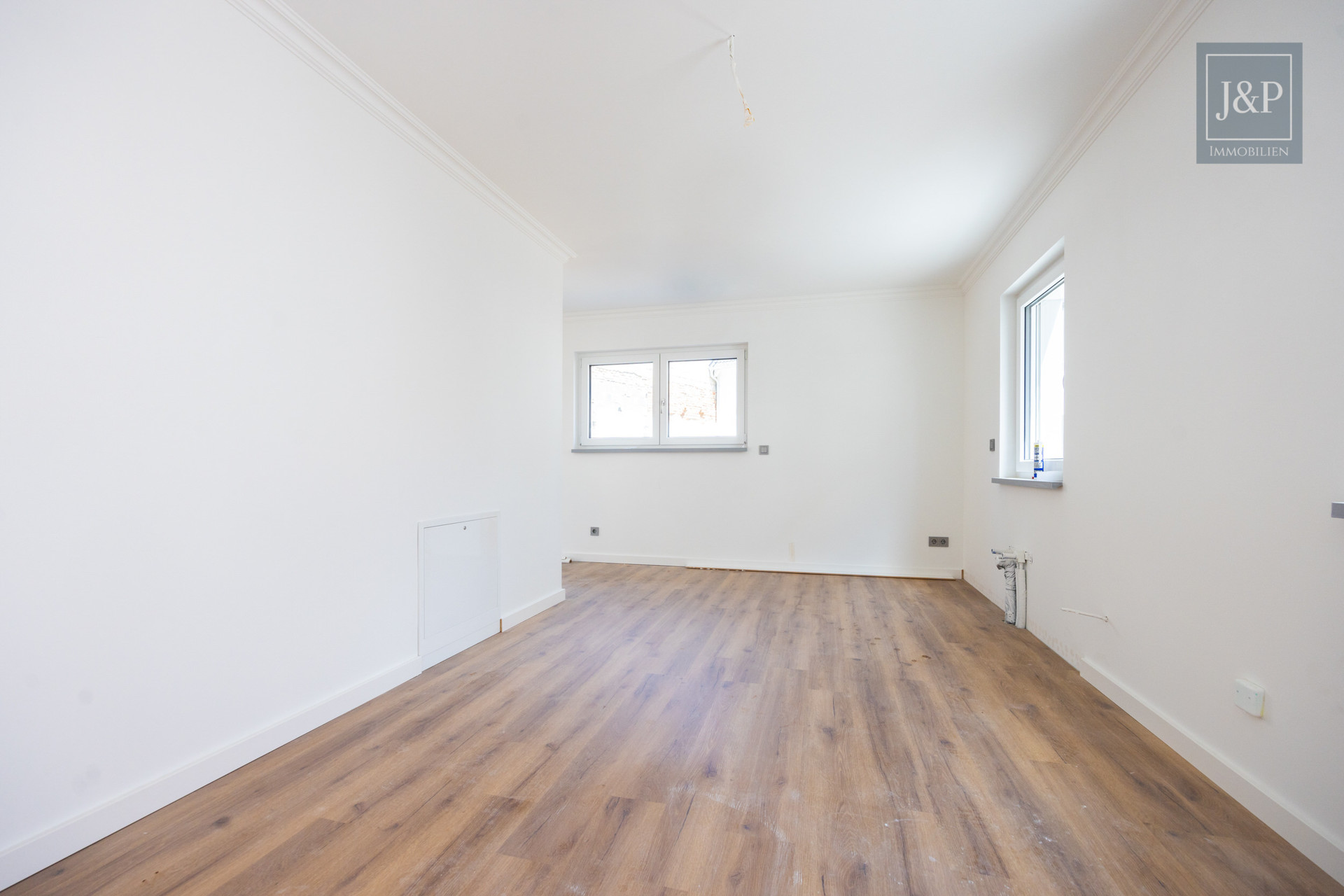 KfW 55 Neubau! 4 Doppelhaushälften und eine einzigartige Villa (zu 90% fertiggestellt) - Doppelhaushälften Innenausbau