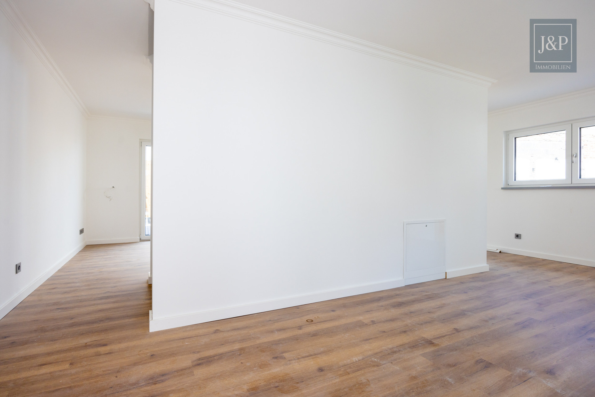 KfW 55 Neubau! 4 Doppelhaushälften und eine einzigartige Villa (zu 90% fertiggestellt) - Doppelhaushälften Innenausbau