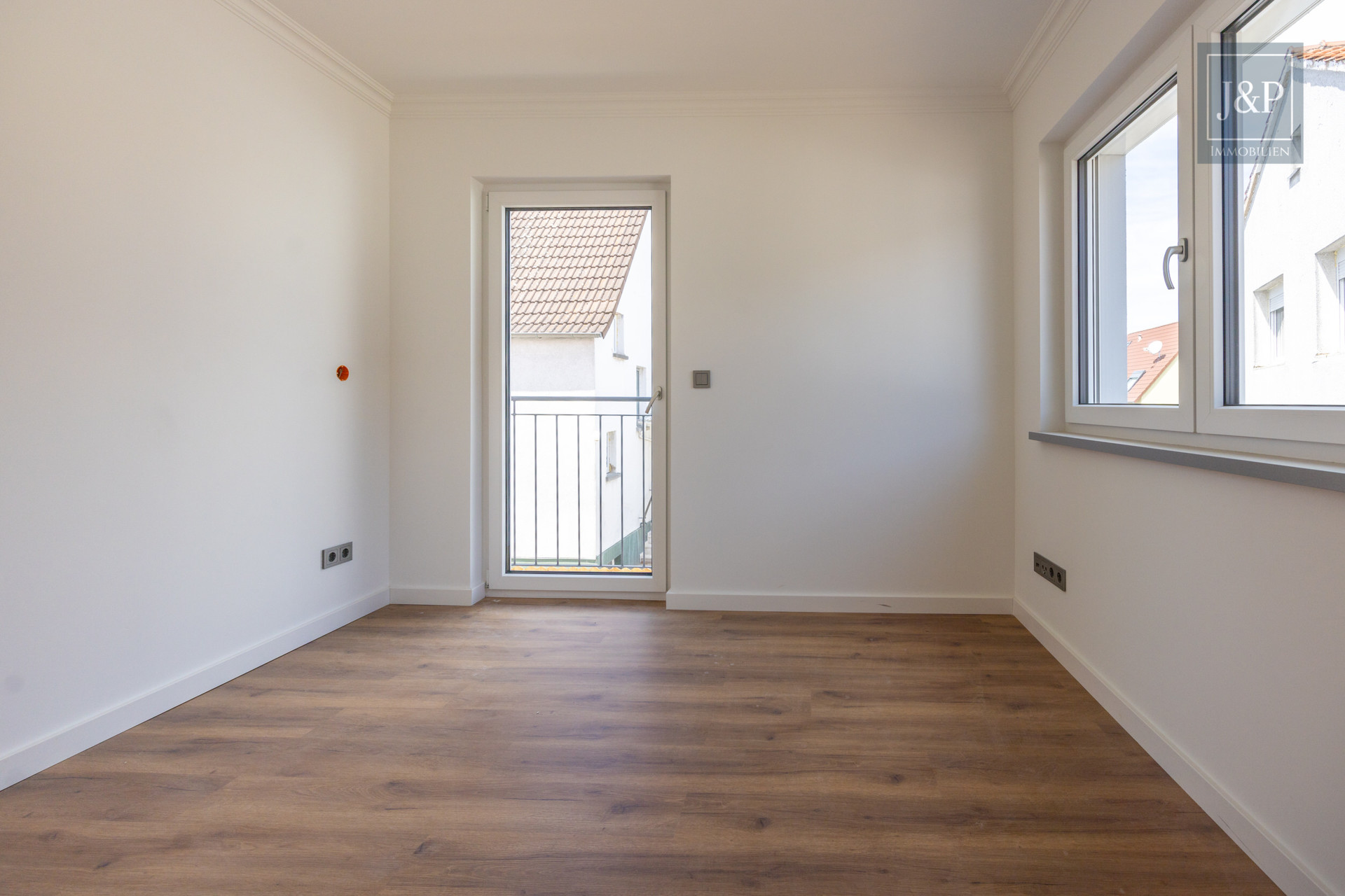 KfW 55 Neubau! 4 Doppelhaushälften und eine einzigartige Villa (zu 90% fertiggestellt) - Doppelhaushälften Innenausbau