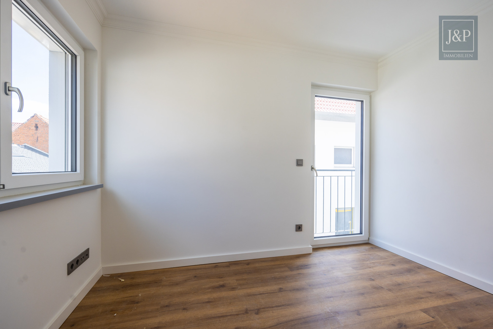 KfW 55 Neubau! 4 Doppelhaushälften und eine einzigartige Villa (zu 90% fertiggestellt) - Doppelhaushälften Innenausbau