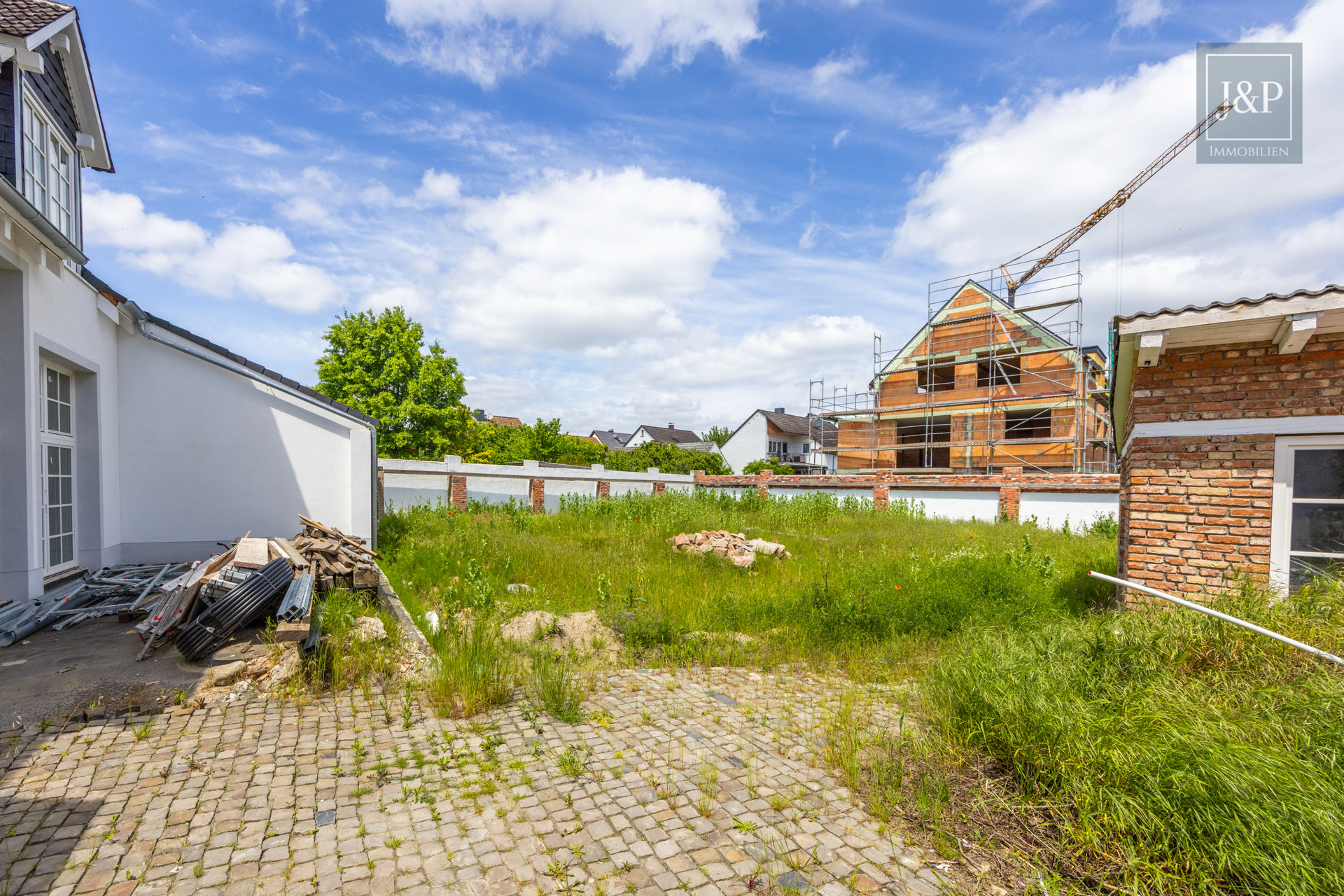 KfW 55 Neubau! 4 Doppelhaushälften und eine einzigartige Villa (zu 90% fertiggestellt) - Villa Außenansicht