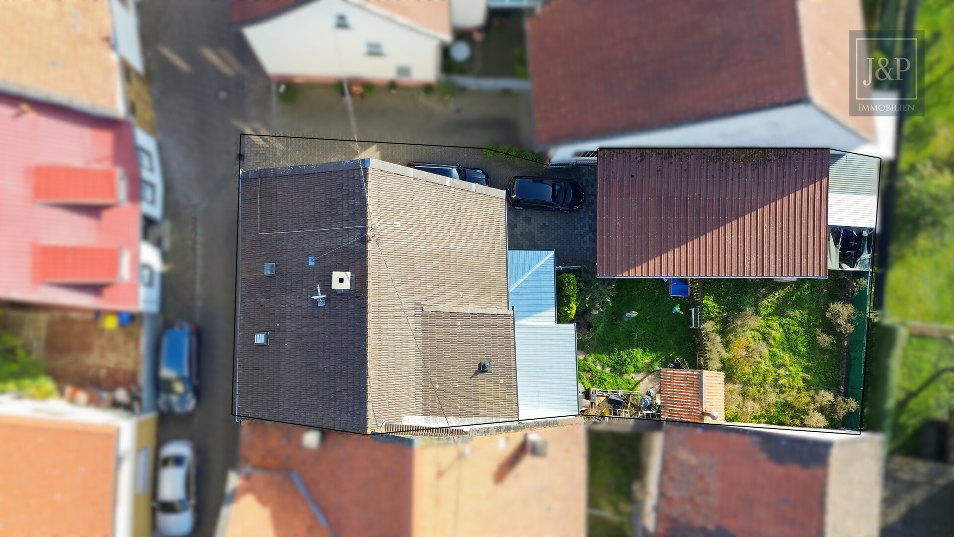 Ihr Eigenheim: Modernisiertes EFH mit Einliegerwohnung, großem Carport und eigenem Garten - Außenansicht Oben