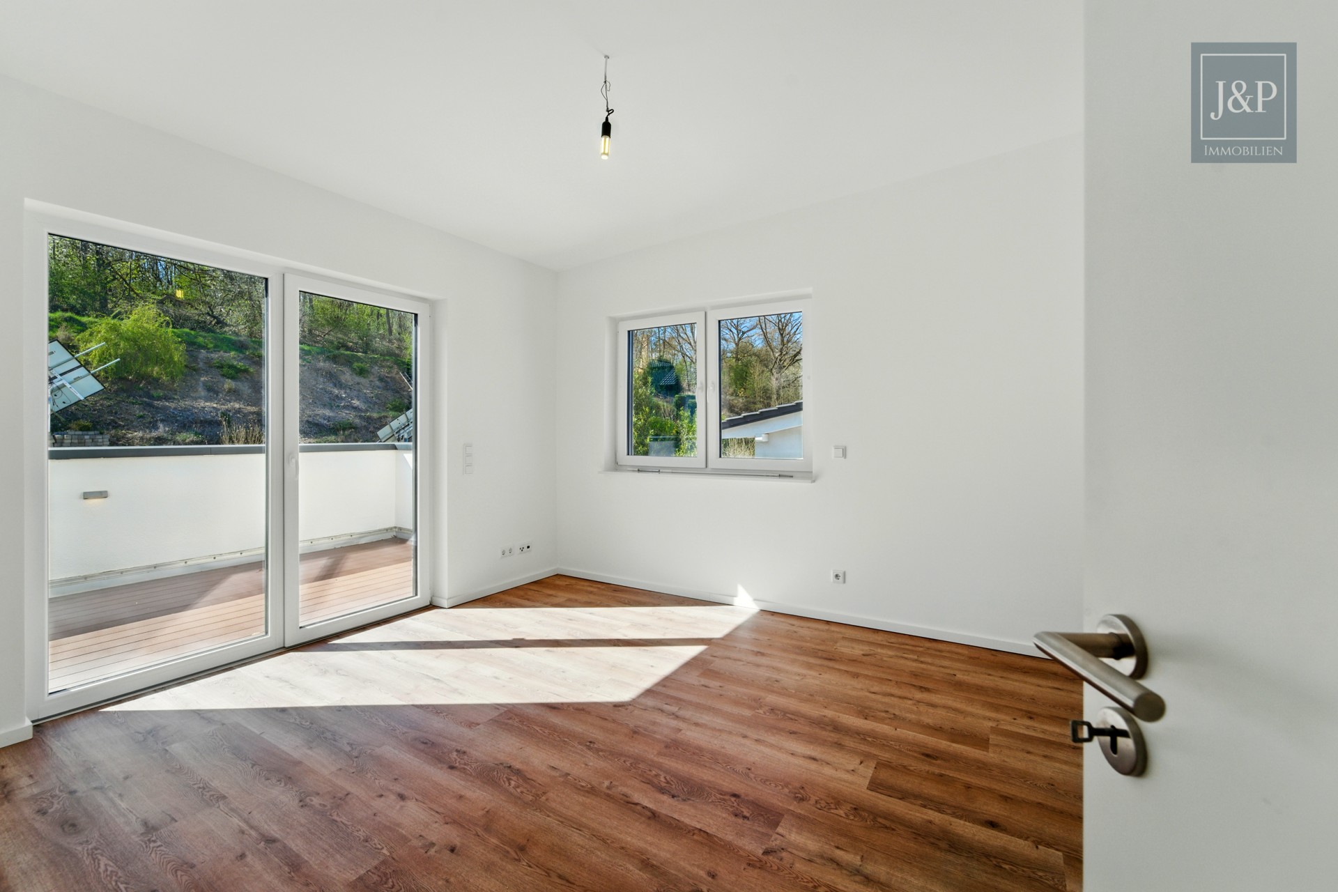 Penthouse mit Weitblick: Exklusives Wohnen über den Dächern von Butzbach - Schlafzimmer 1