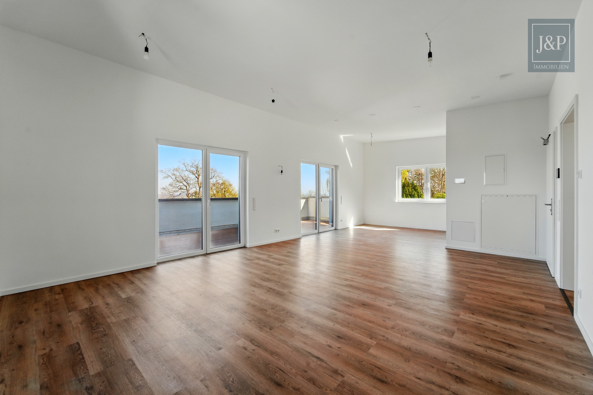 Penthouse mit Weitblick: Exklusives Wohnen über den Dächern von Butzbach - Wohn-/Essbereich