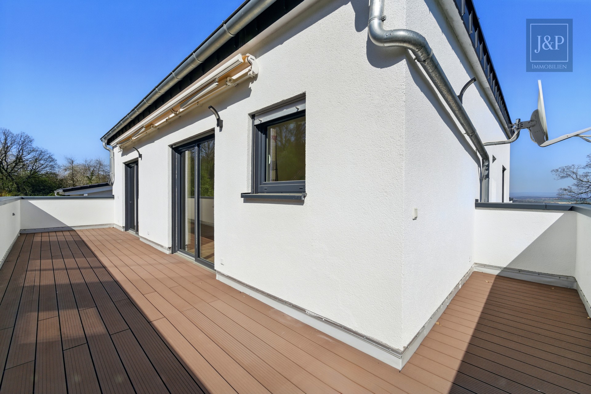 Penthouse mit Weitblick: Exklusives Wohnen über den Dächern von Butzbach - Terrasse Schlafzimmer