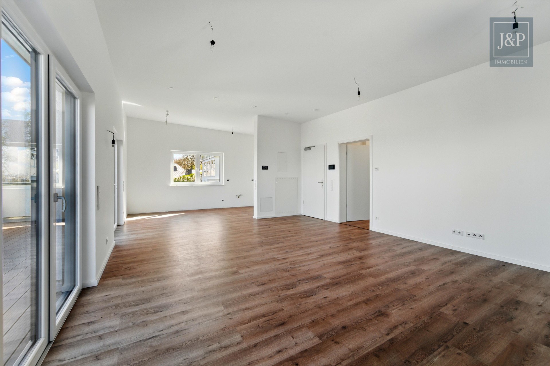 Penthouse mit Weitblick: Exklusives Wohnen über den Dächern von Butzbach - Wohn-/Essbereich