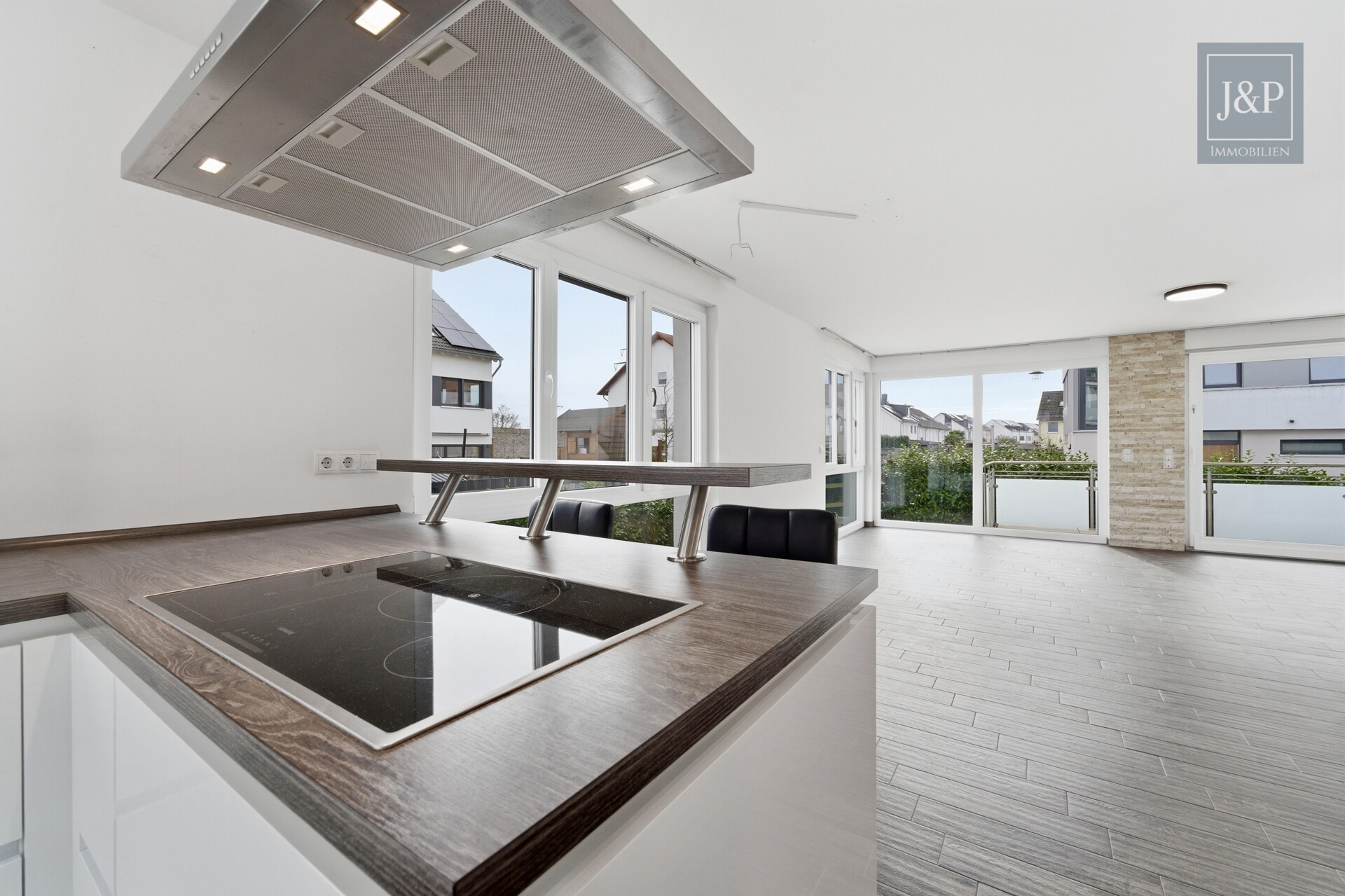 Moderne Maisonette Wohnung mit Garten & Balkon, KfW-70-Standard & 2 Stellplätzen in Kelsterbach - Küche