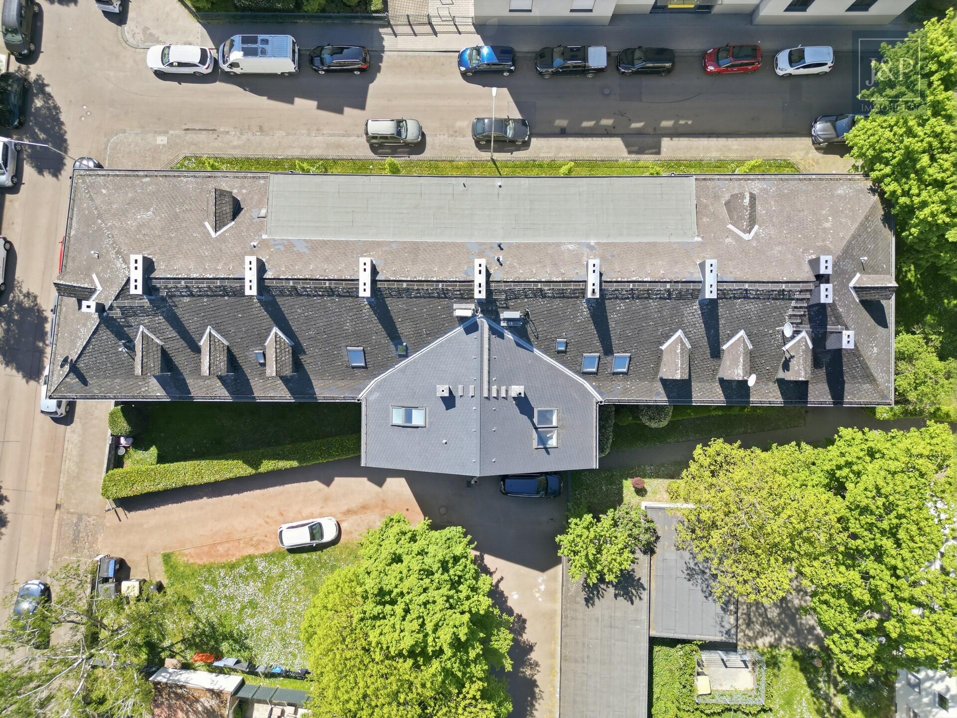 Großzügige 5-Zimmer-Wohnung in Wiesbaden – modernisiert mit Ausbaupotenzial & Garage - Vogelperspektive