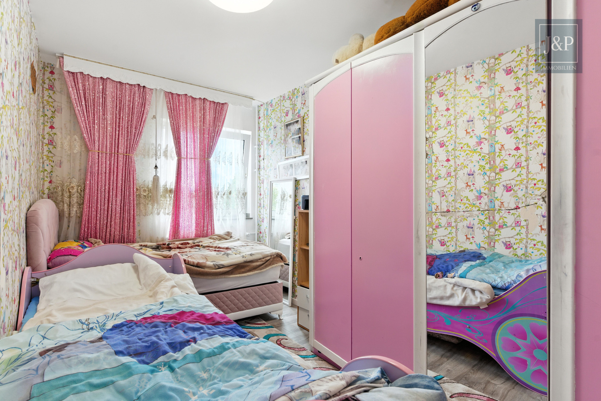 Saniert, zentral, geräumig: 4-Zimmer-Wohnung in Dreieich-Sprendlingen! - Schlafzimmer 2