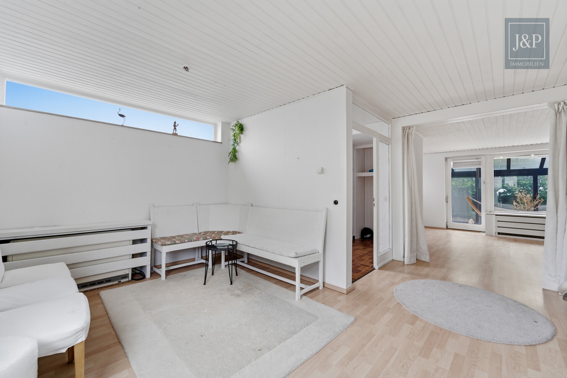 Seltene Gelegenheit: Sanierungsbedürftige DHH am Kapellenberg mit Blick auf Frankfurter Skyline - Esszimmer