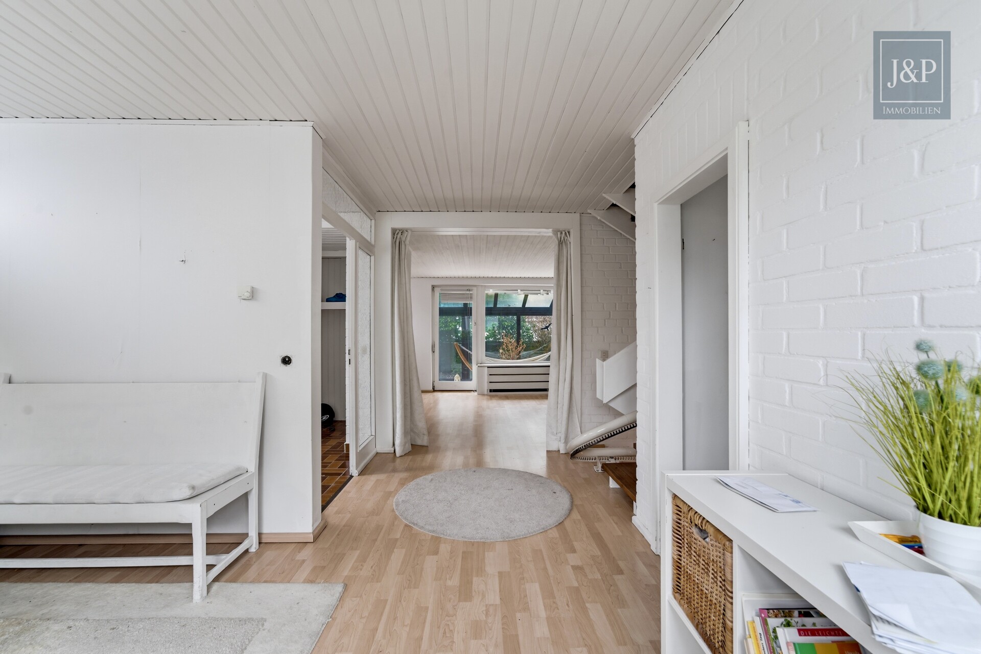 Seltene Gelegenheit: Sanierungsbedürftige DHH am Kapellenberg mit Blick auf Frankfurter Skyline - Esszimmer