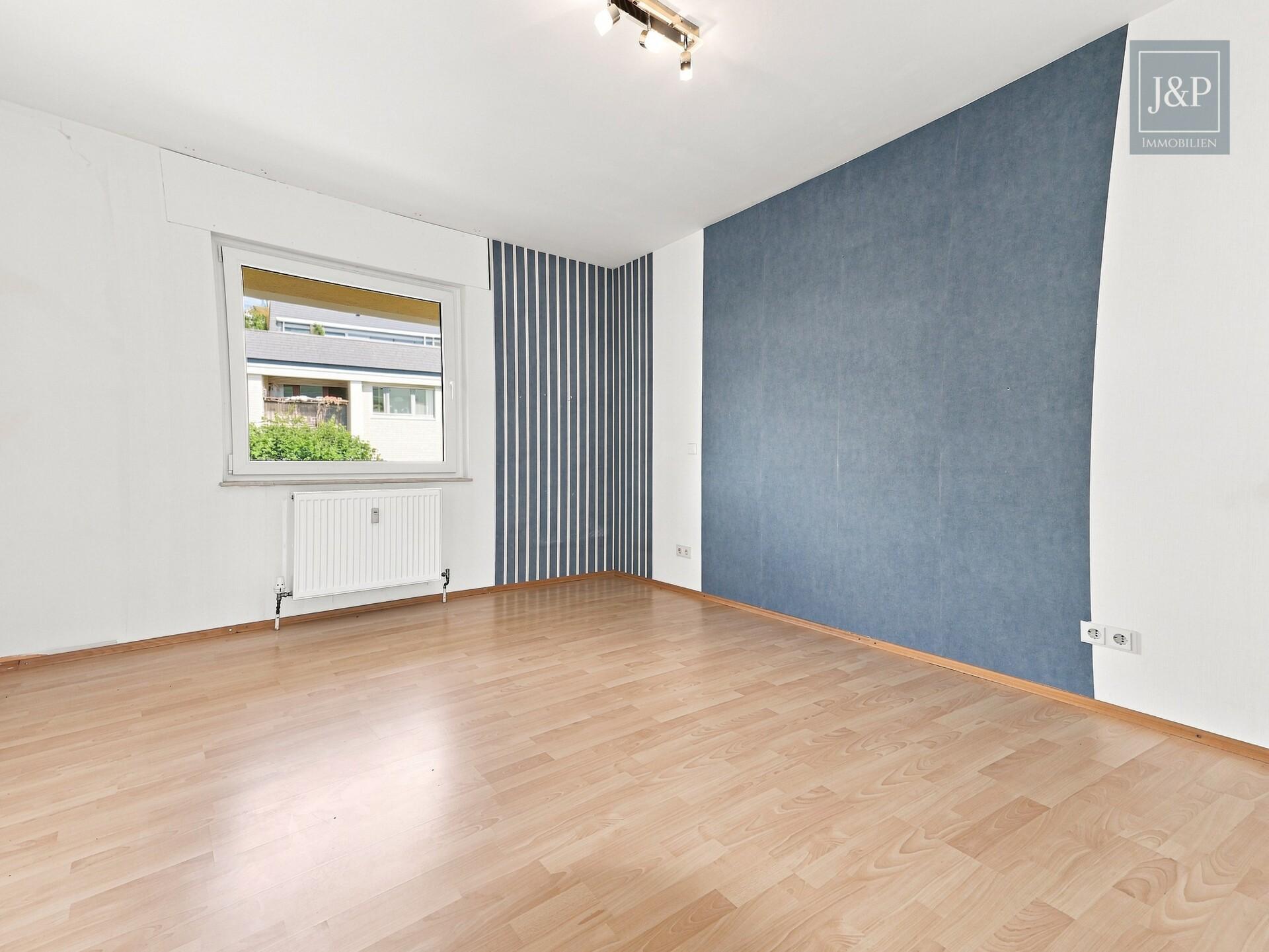 Maisonette in Feldrandlage – Balkon & Garage – sofort verfügbar - Schlafzimmer 1