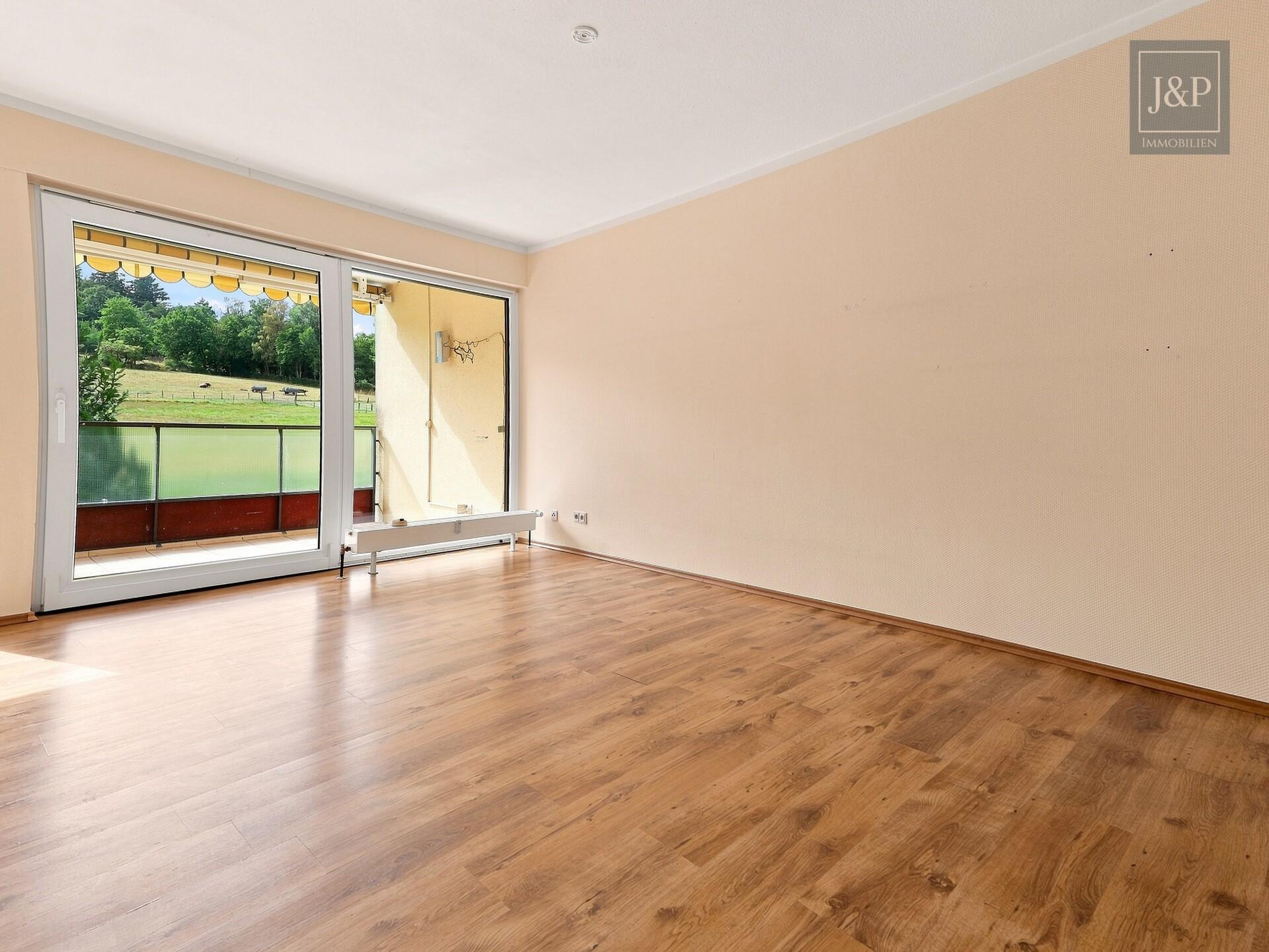 Maisonette in Feldrandlage – Balkon & Garage – sofort verfügbar - Offener Wohnbereich 2