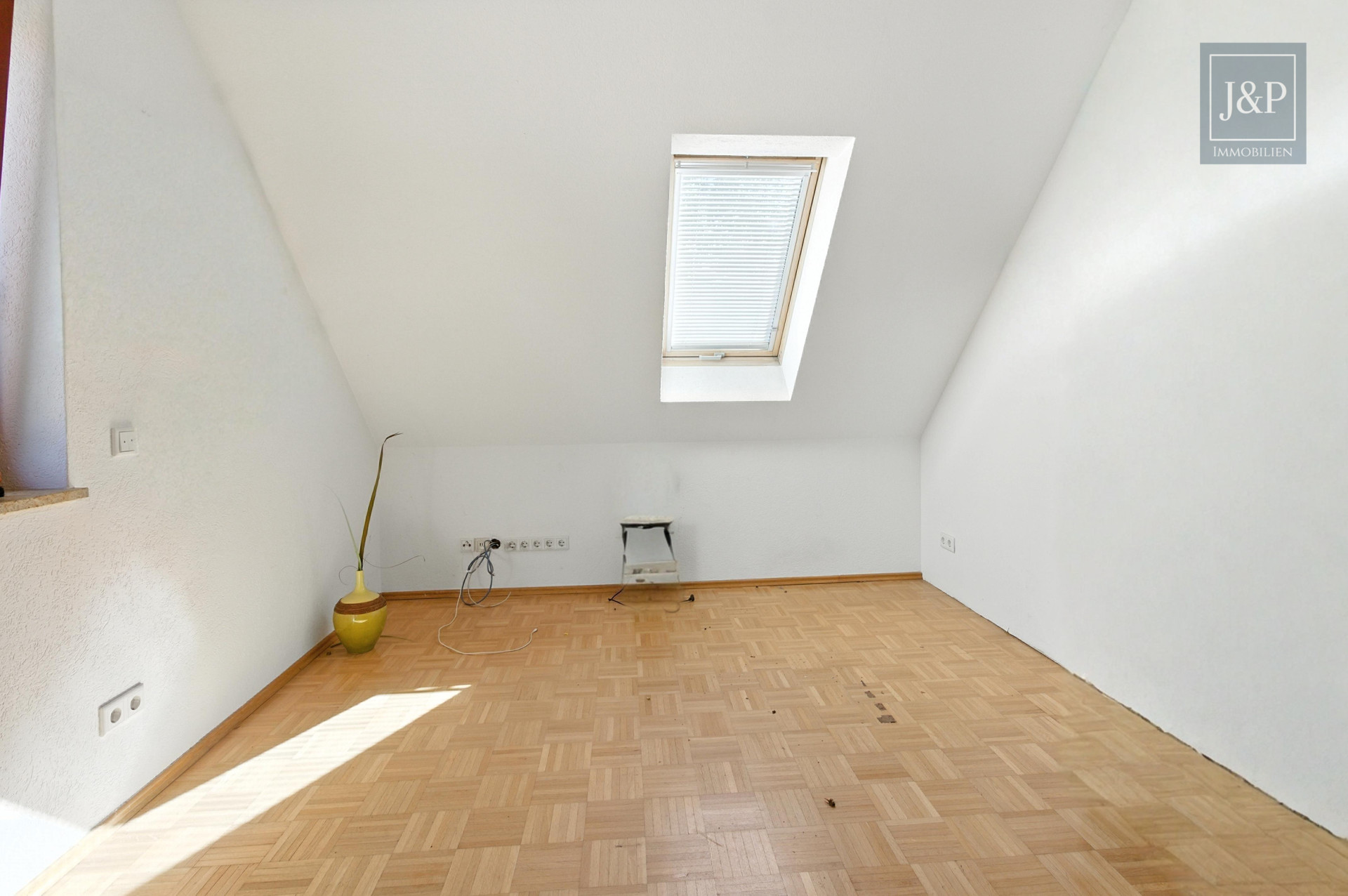 Familientraum in Limsdorf – hell, großzügig, naturnah - Schlafzimmer 3