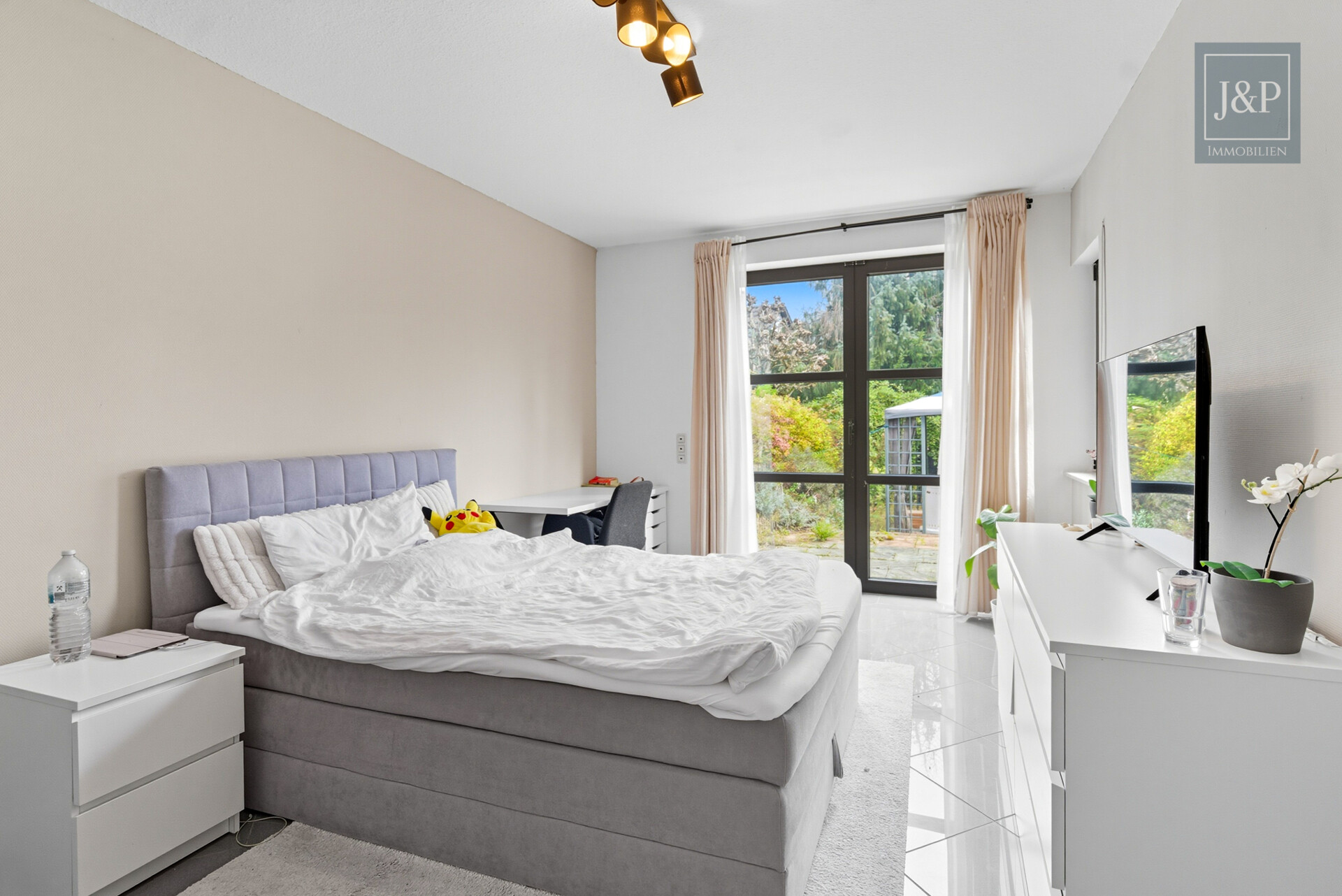 Repräsentativer Bungalow im Villenviertel von Langen – modernisiert und vielseitig nutzbar! - Schlafzimmer 2