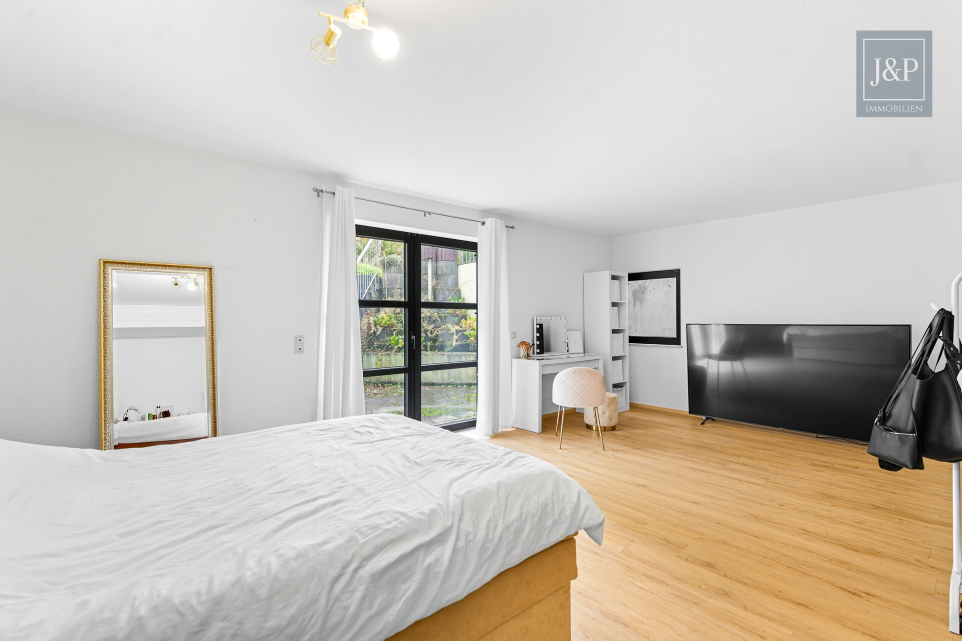 Repräsentativer Bungalow im Villenviertel von Langen – modernisiert und vielseitig nutzbar! - Schlafzimmer 3