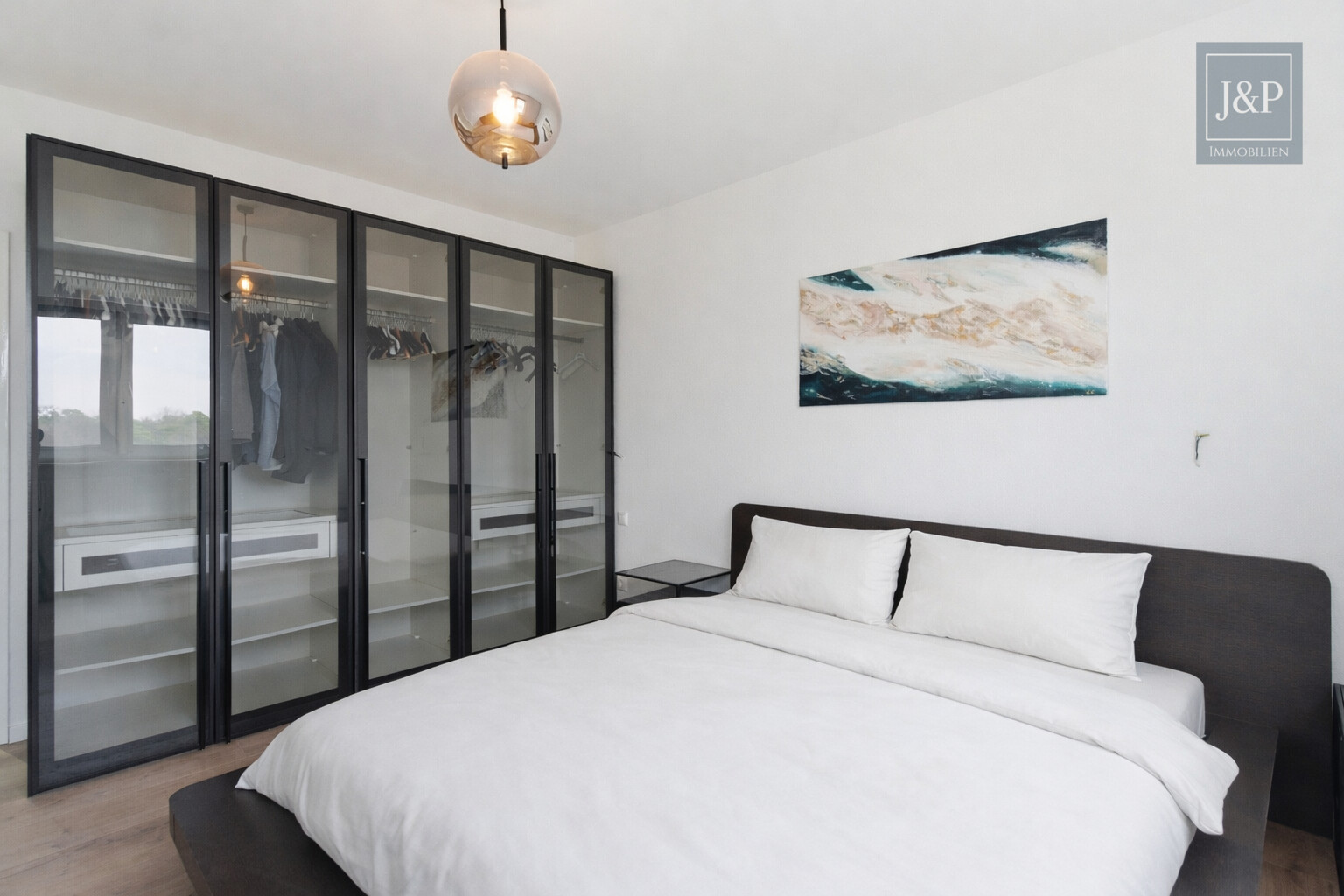 Saniert, bezugsfrei, modern: Möblierte 3-Zimmer-Wohnung in Dreieich-Sprendlingen! - Schlafzimmer 1