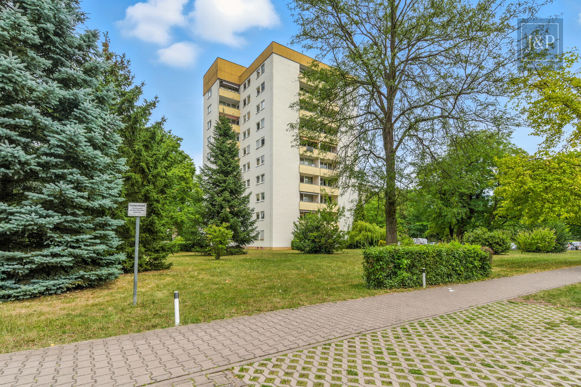 Saniert, bezugsfrei, modern: Möblierte 3-Zimmer-Wohnung in Dreieich-Sprendlingen! - Außenbereich