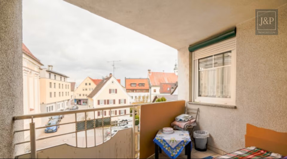 Lichtdurchflutete Maisonettewohnung mit Galerie und Balkon in zentraler Lage - Balkon