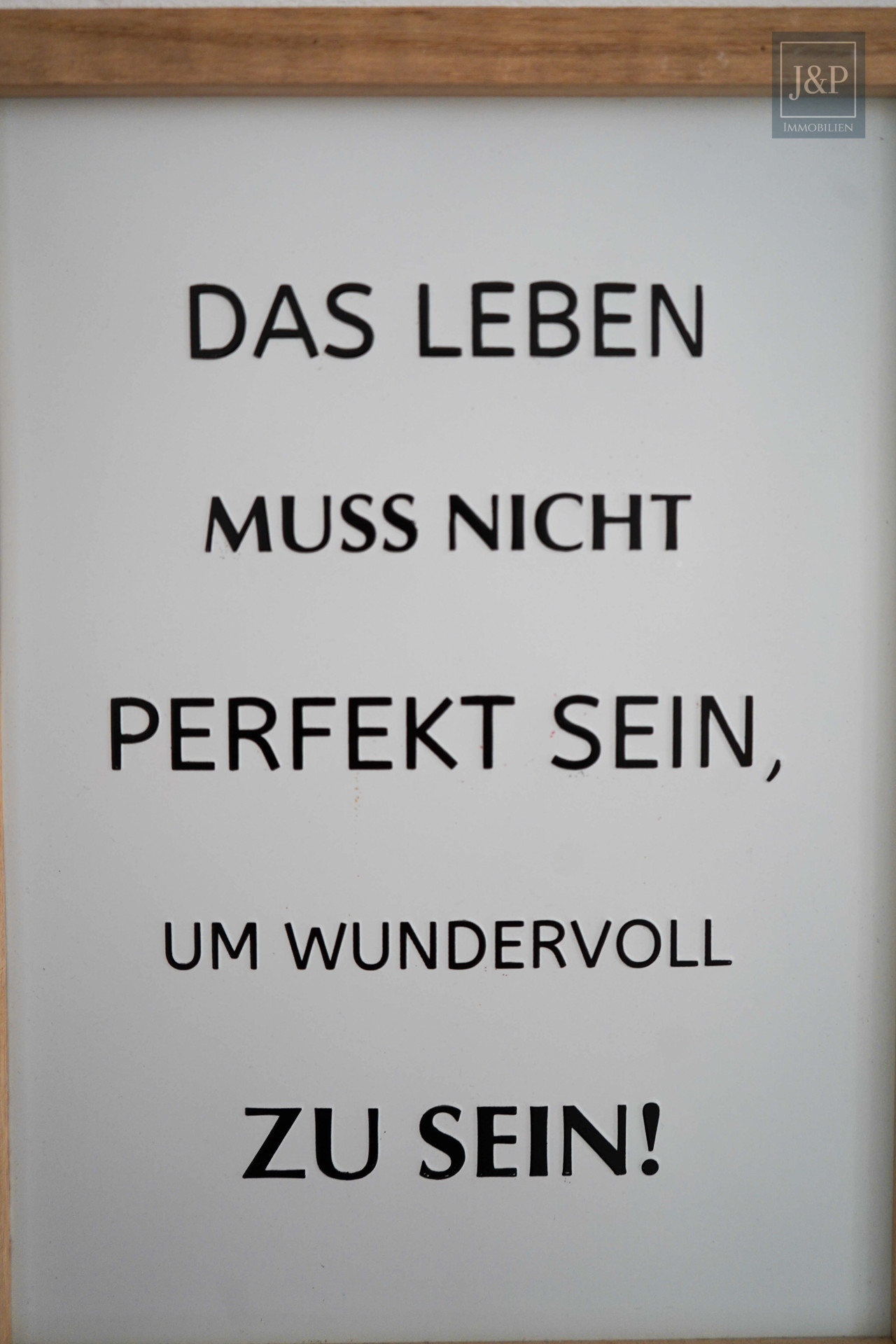 Weitblick ins Grüne - Luxuriöser Lebensstil mit traumhaftem Garten EFH mit ELW - Flur Detail