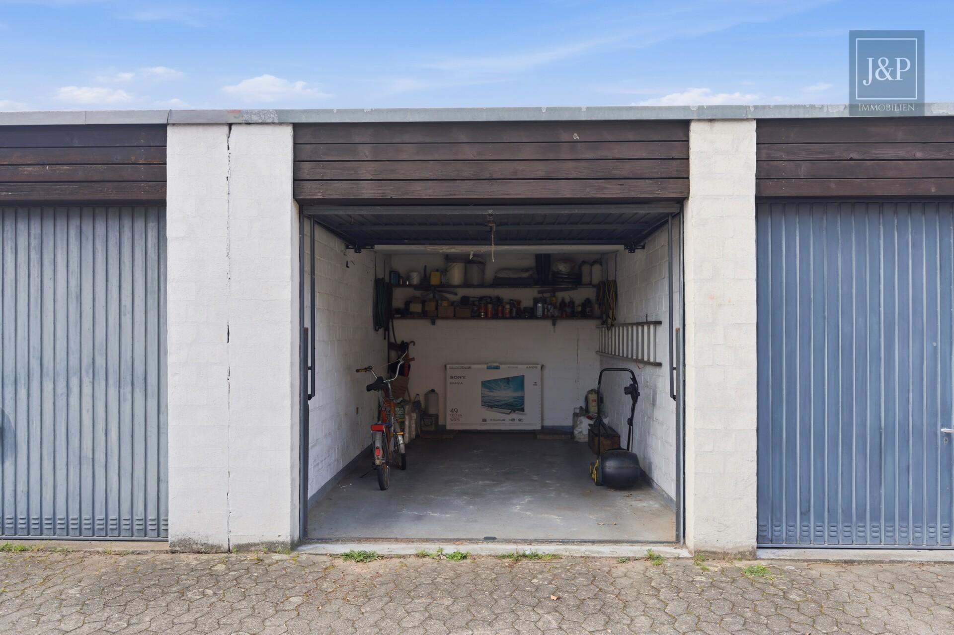 Garten, Sauna und Garage: Gepflegter Bungalow in ruhiger Lage von Aschaffenburg-Leider! - Garage