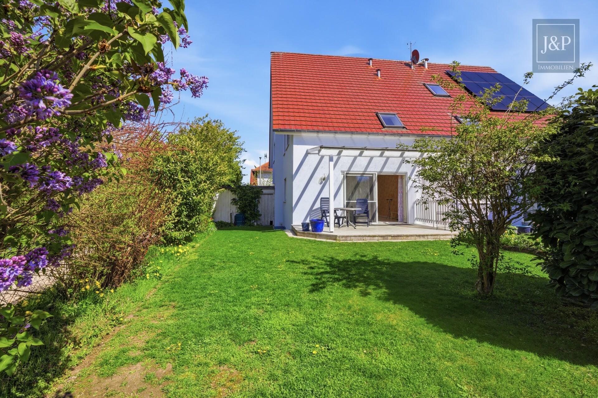 Naturnahes Wohnglück in Bestlage - nachhaltiges Wohnen mit City-Anschluss! - Blick Richtung Terrasse