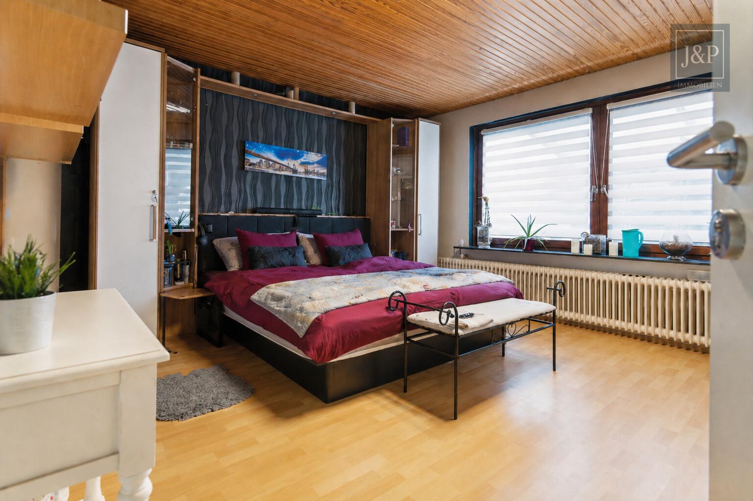 Sackgassenlage: Reichlich Platz für die ganze Familie! - Schlafzimmer
