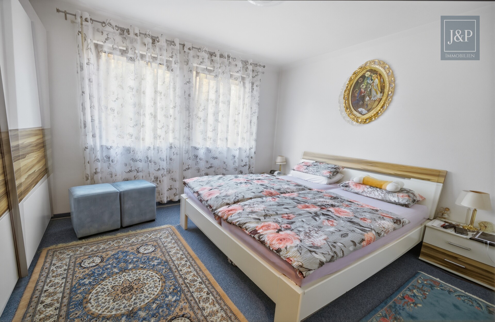 Gepflegte Erdgeschosswohnung mit Terrasse, Einbauküche & Carport-Stellplatz - Schlafzimmer