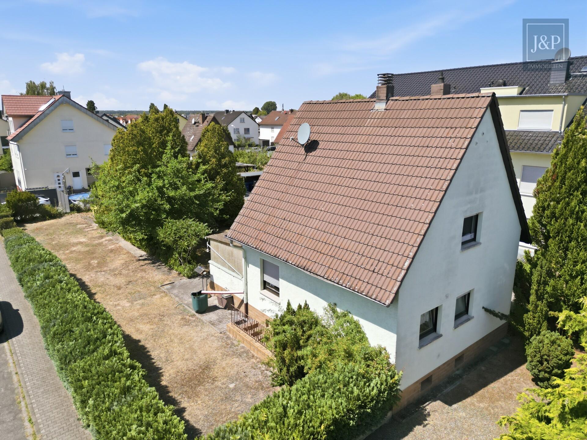 Großzügiges Baugrundstück mit Entwicklungspotenzial in Rodgau-Jügesheim - Altbestand