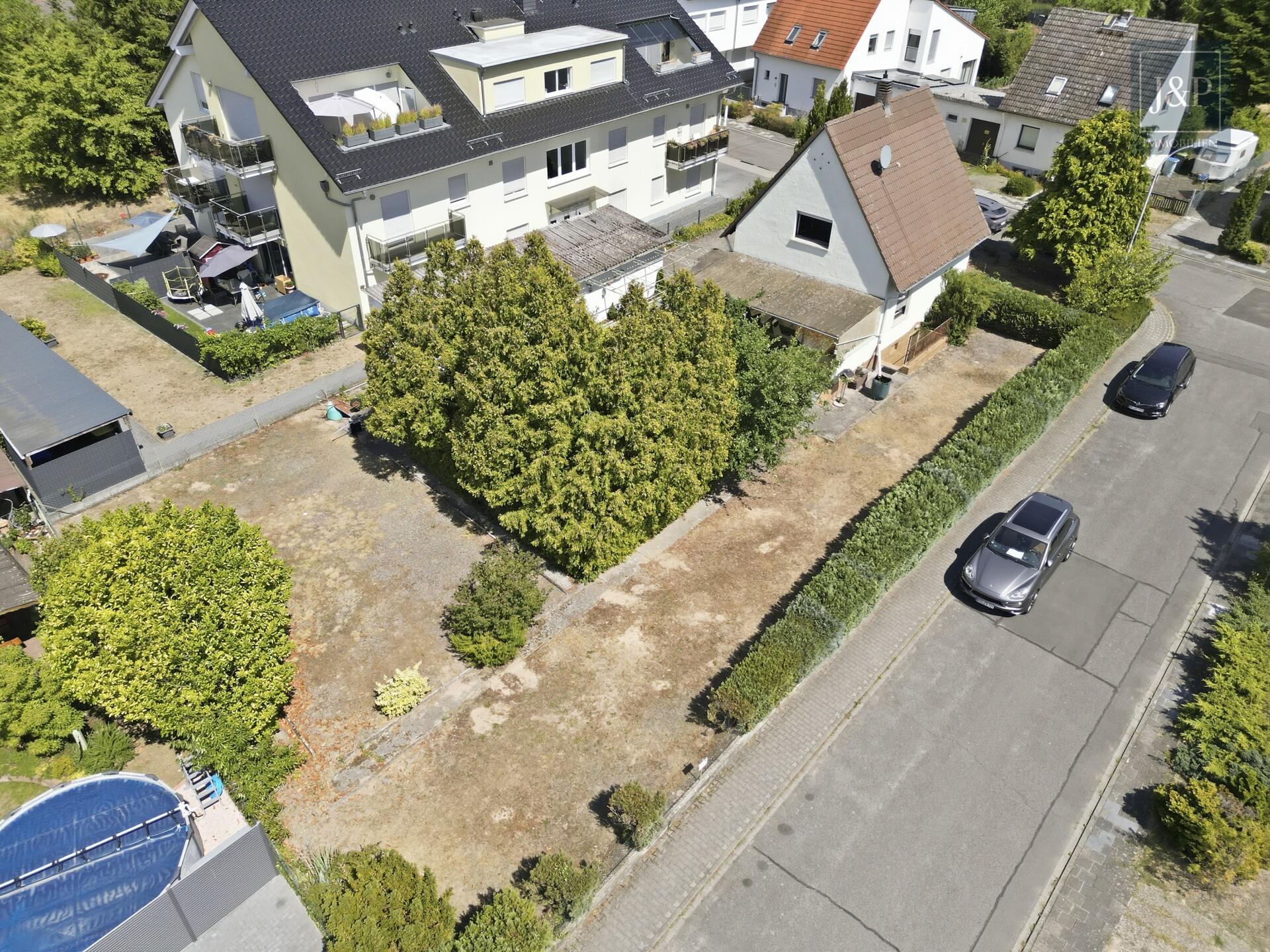 Großzügiges Baugrundstück mit Entwicklungspotenzial in Rodgau-Jügesheim - Nordost-Ansicht